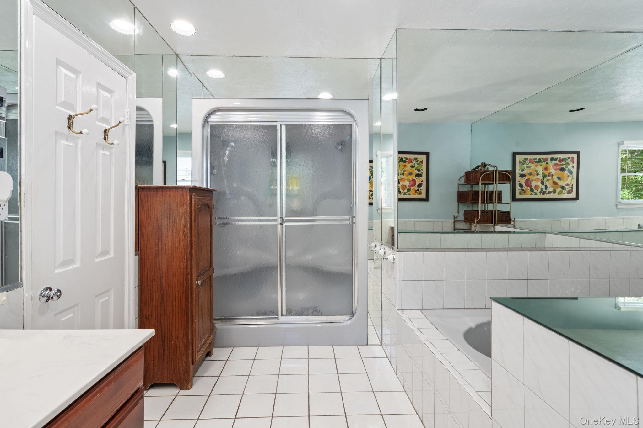 Single Family Daniel  Suffolk County, NY 11733, MLS-912911-25