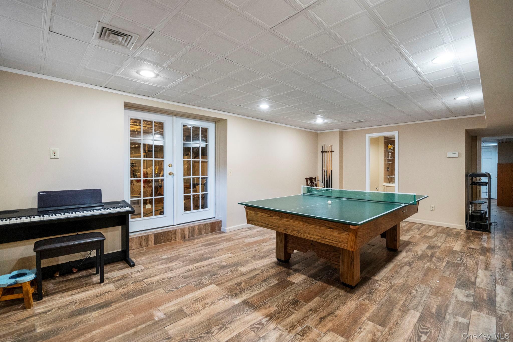 Single Family Daniel  Suffolk County, NY 11733, MLS-912911-33