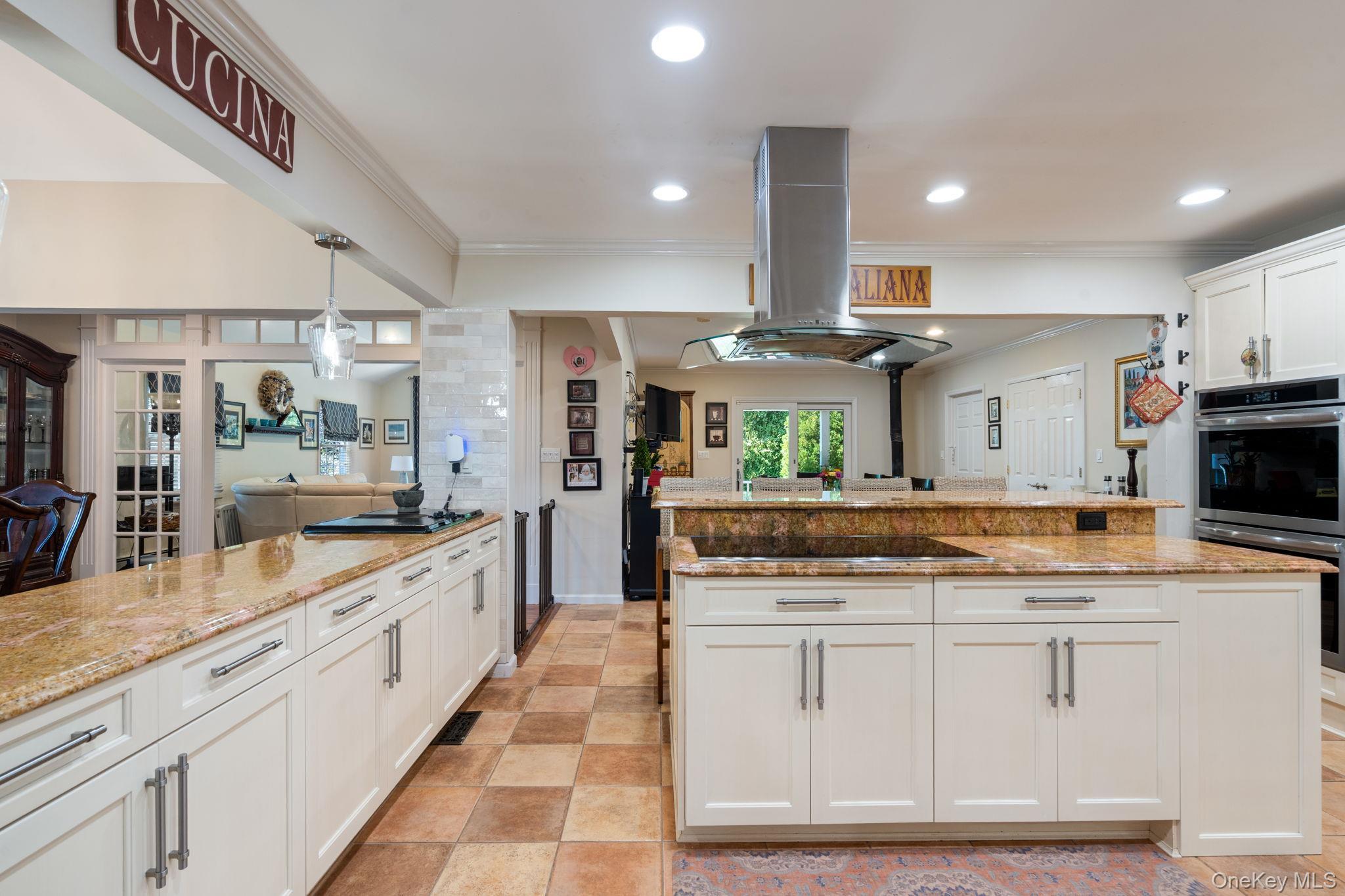 Single Family Daniel  Suffolk County, NY 11733, MLS-912911-9