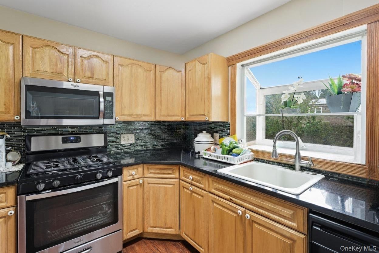 Single Family Gibson  Suffolk County, NY 11717, MLS-912913-4