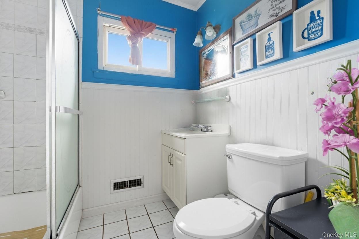 Single Family Gibson  Suffolk County, NY 11717, MLS-912913-9