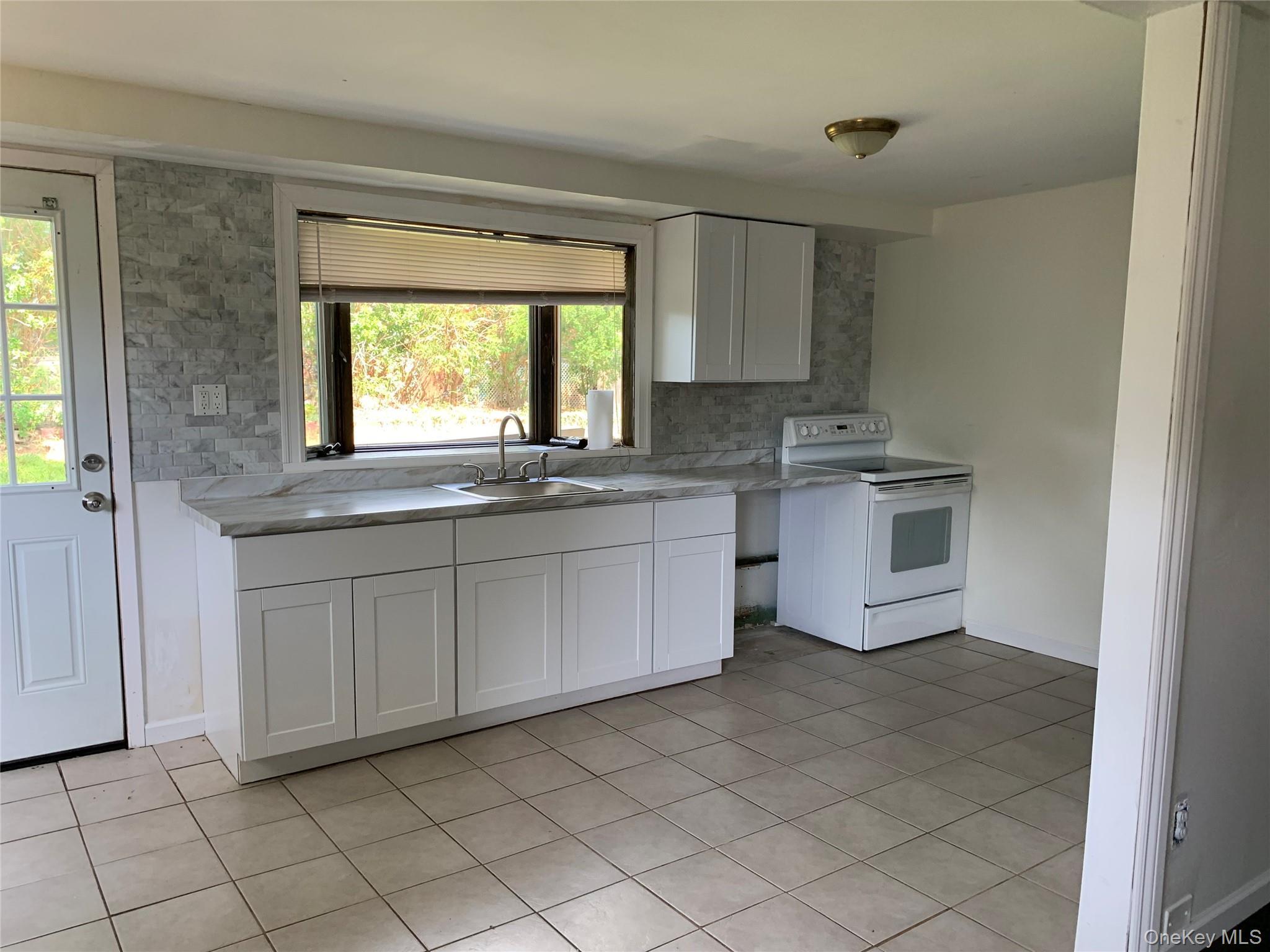 Single Family Monterey  Suffolk County, NY 11720, MLS-912918-3