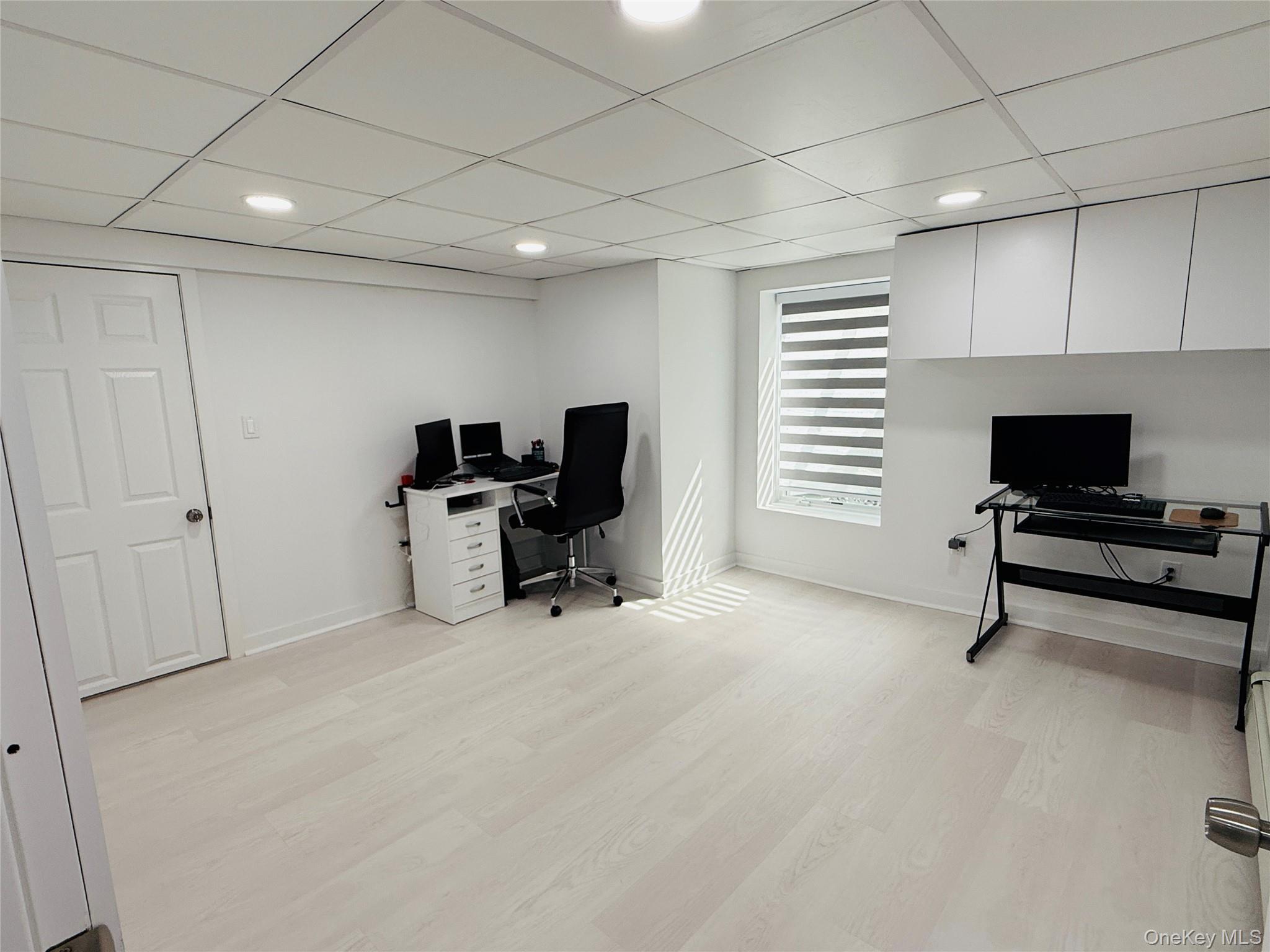 Single Family Central Suffolk County, NY 11703, MLS-912929-24