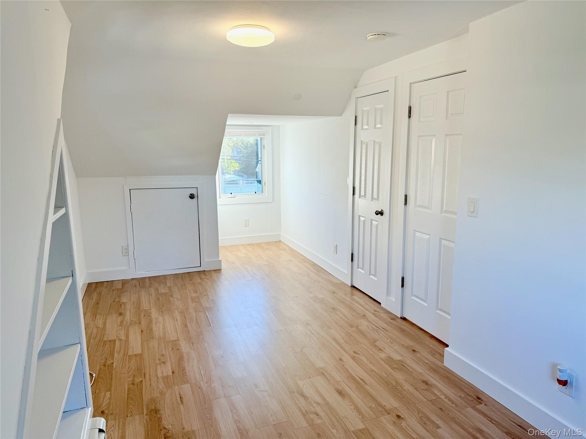 Single Family Central Suffolk County, NY 11703, MLS-912929-28