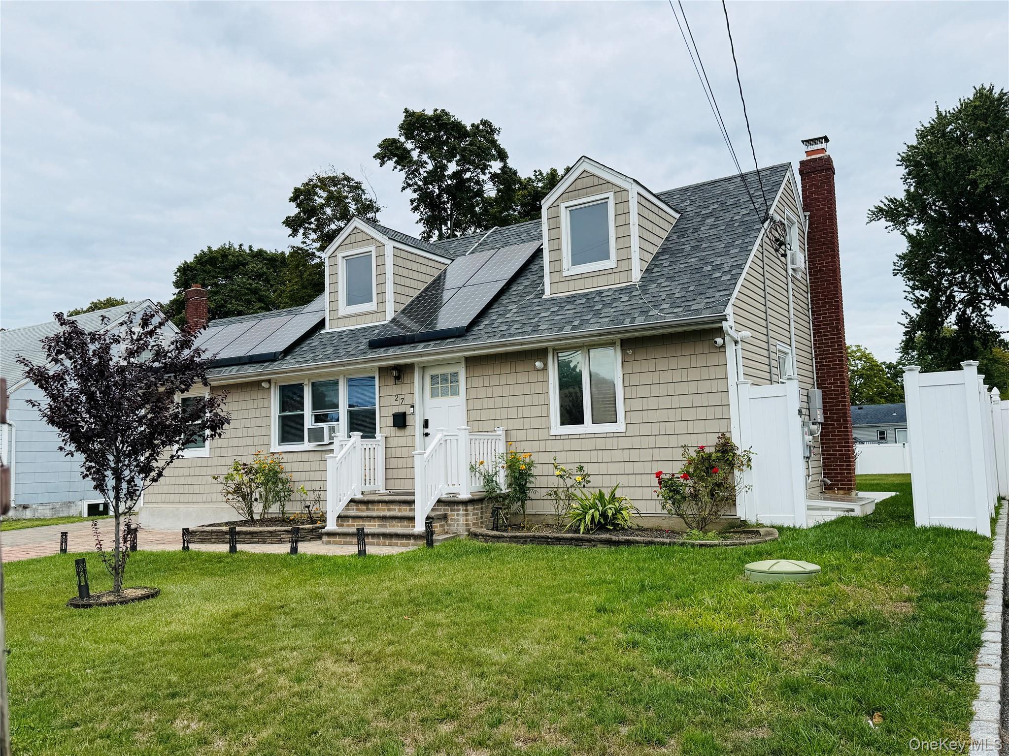 Single Family Central Suffolk County, NY 11703, MLS-912929-3