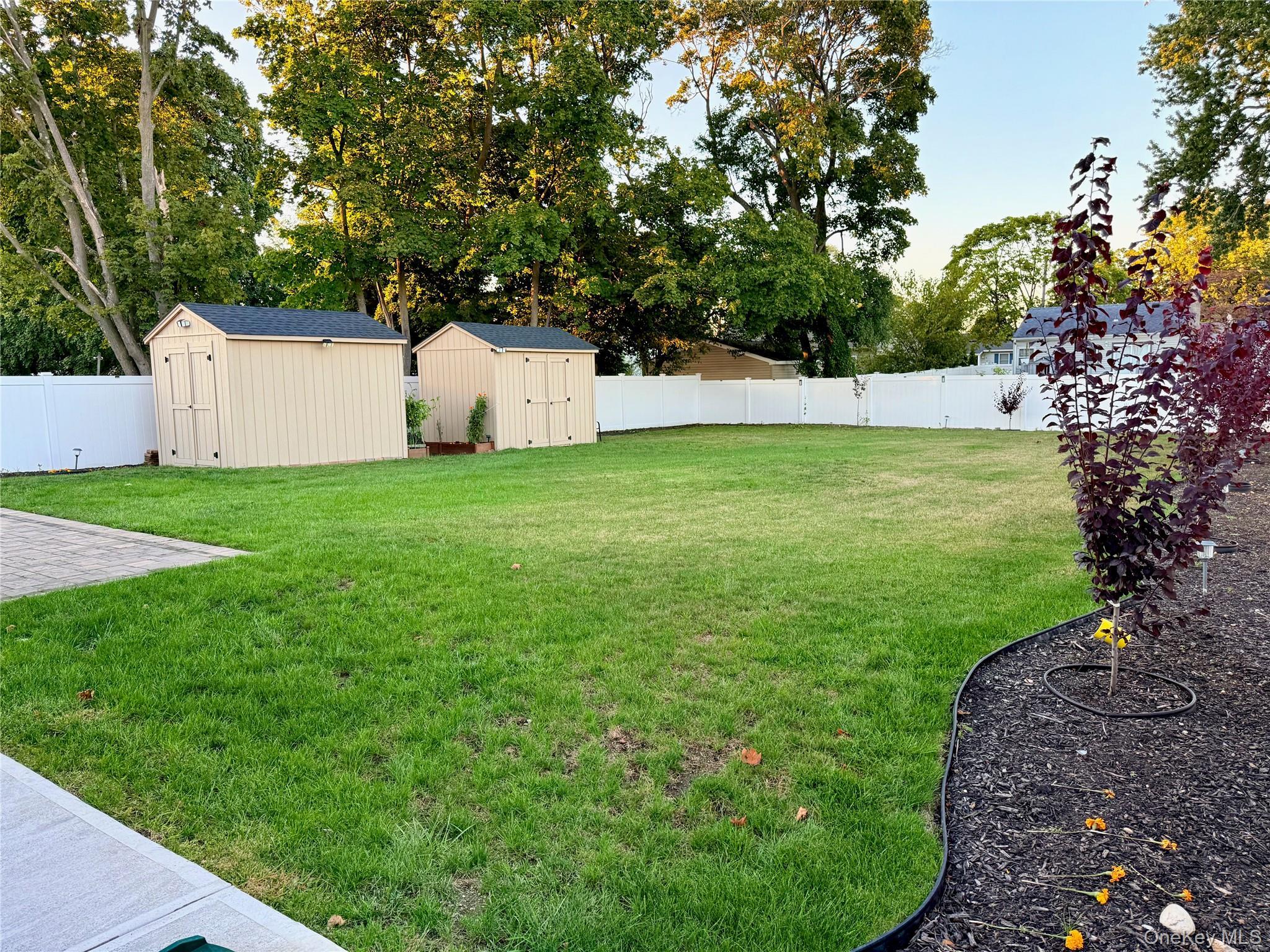 Single Family Central Suffolk County, NY 11703, MLS-912929-32