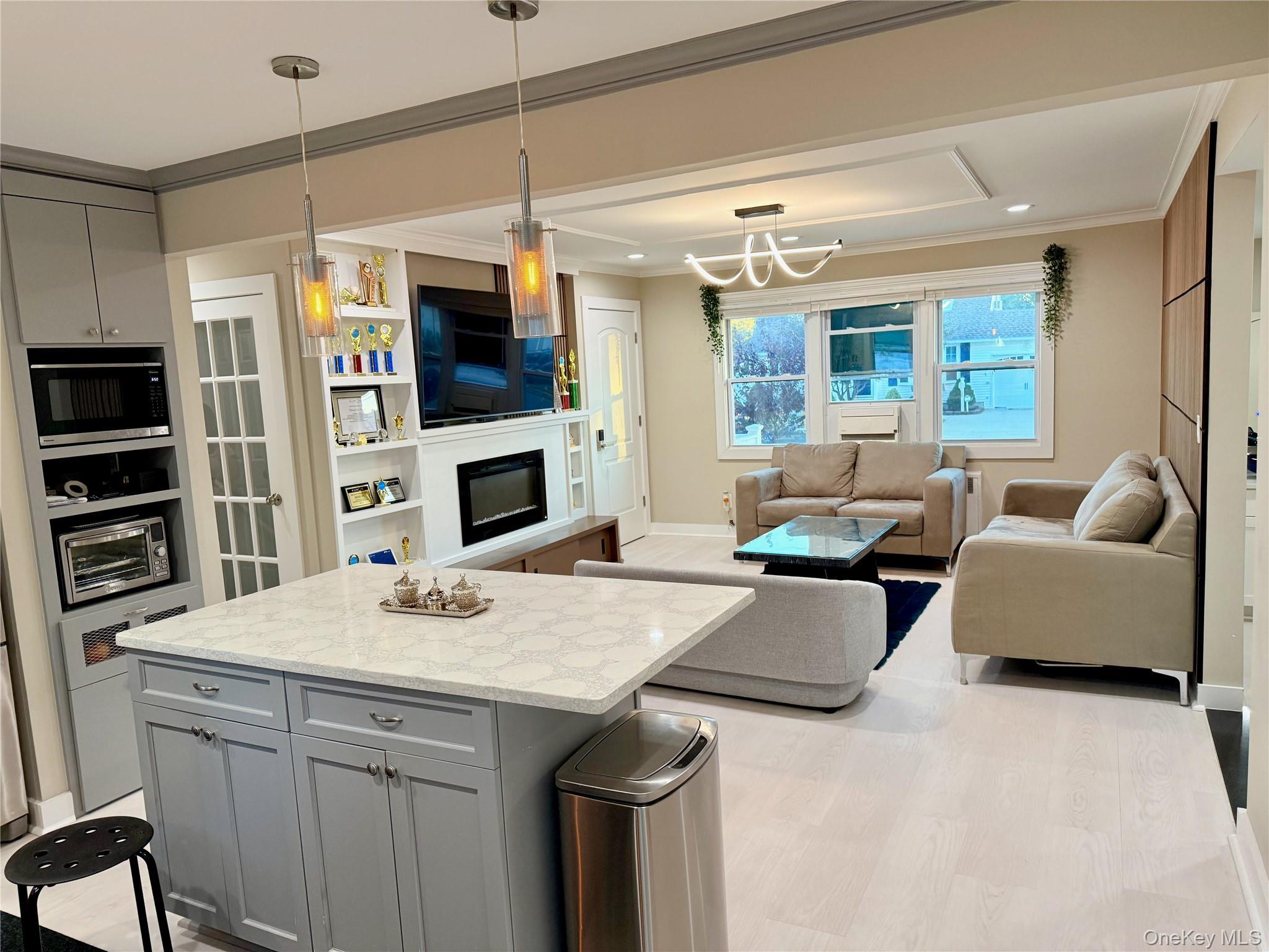 Single Family Central Suffolk County, NY 11703, MLS-912929-6