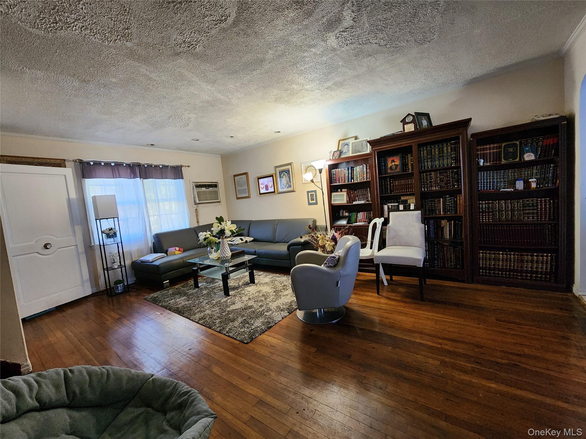 Single Family 68th  Queens, NY 11367, MLS-912987-3