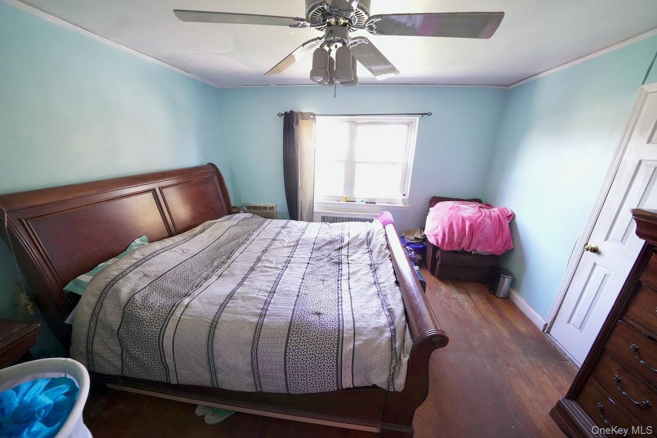 Single Family Fenton Ave  Bronx, NY 10469, MLS-913011-18