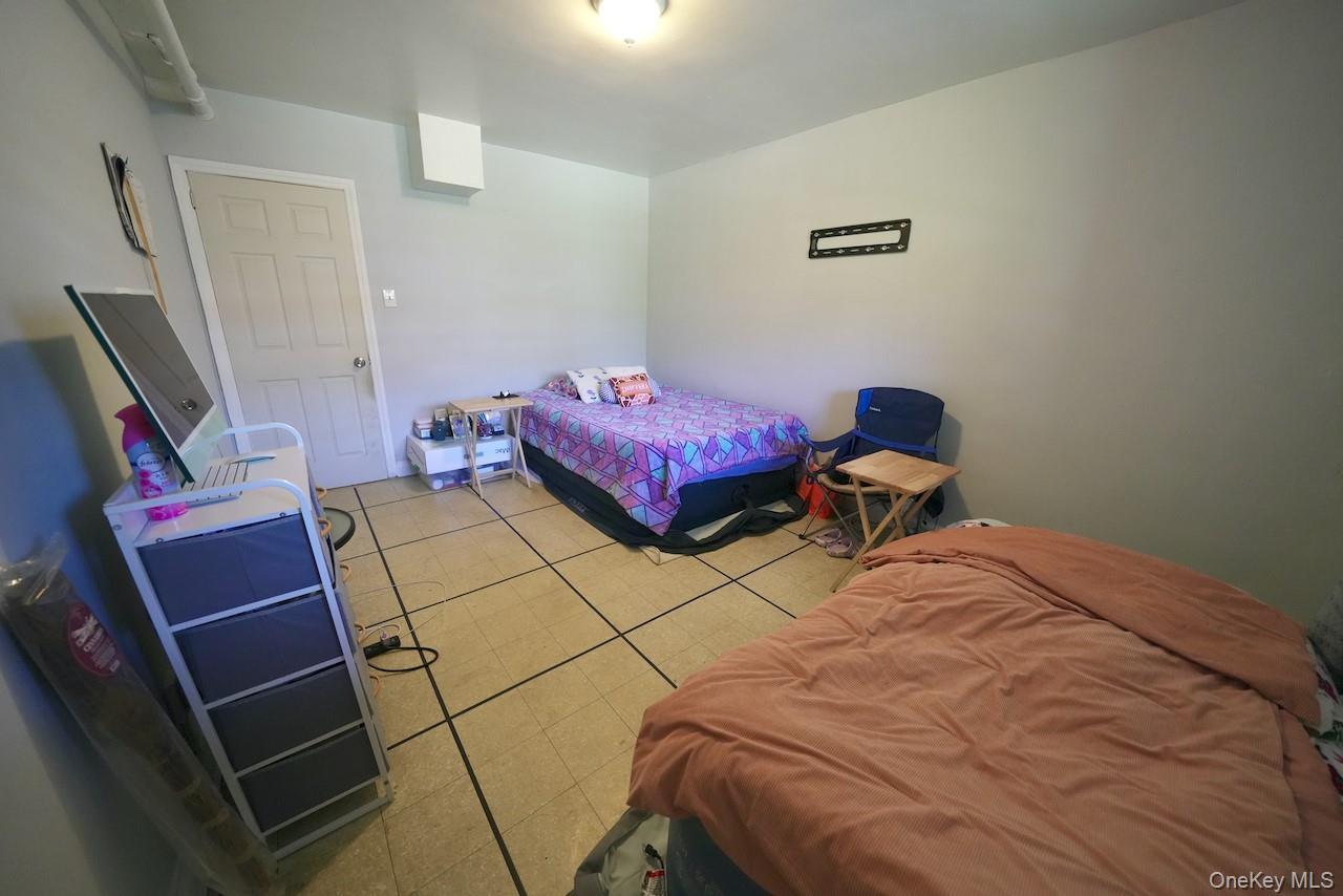 Single Family Fenton Ave  Bronx, NY 10469, MLS-913011-27