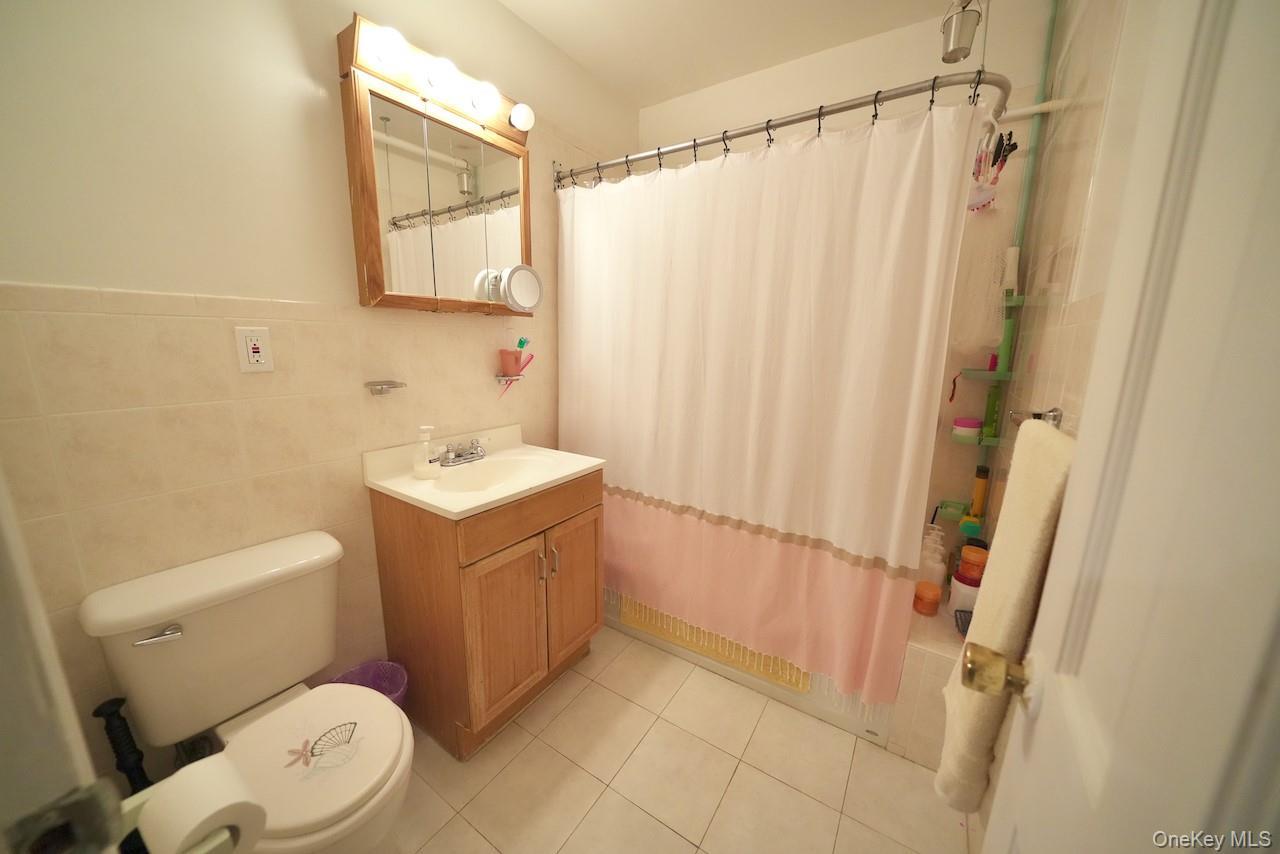 Single Family Fenton Ave  Bronx, NY 10469, MLS-913011-29