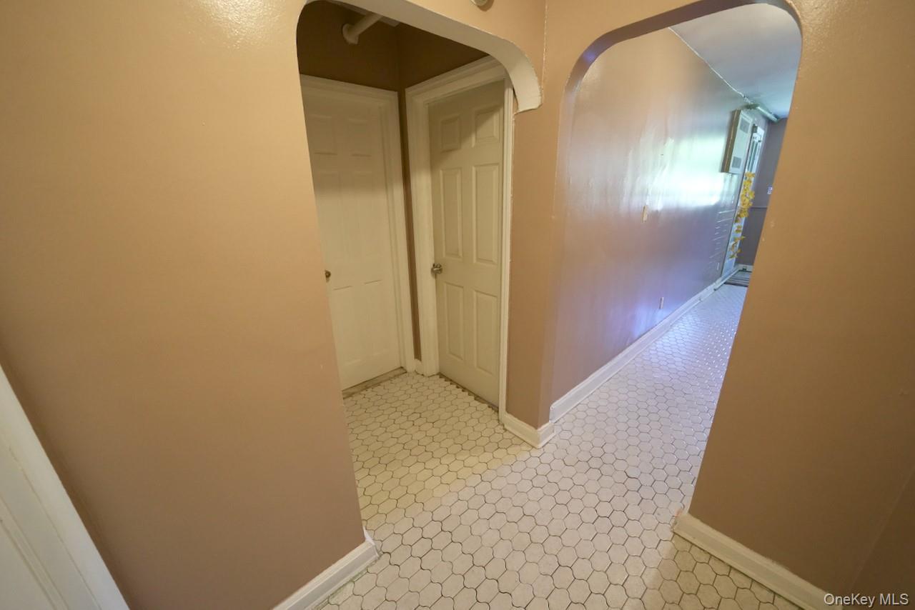 Single Family Fenton Ave  Bronx, NY 10469, MLS-913011-31