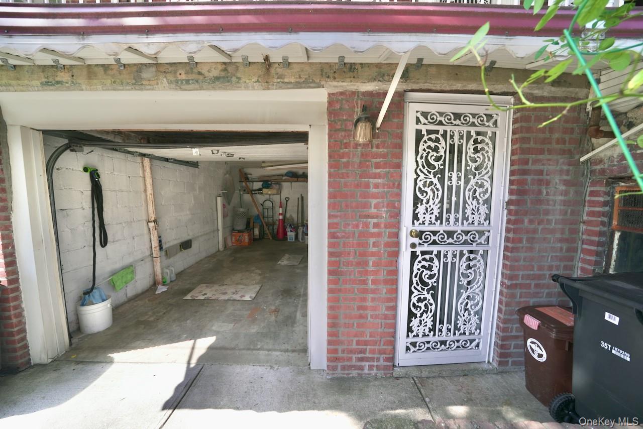 Single Family Fenton Ave  Bronx, NY 10469, MLS-913011-35