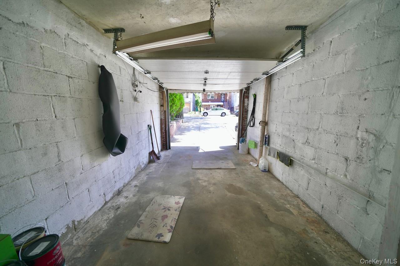 Single Family Fenton Ave  Bronx, NY 10469, MLS-913011-36