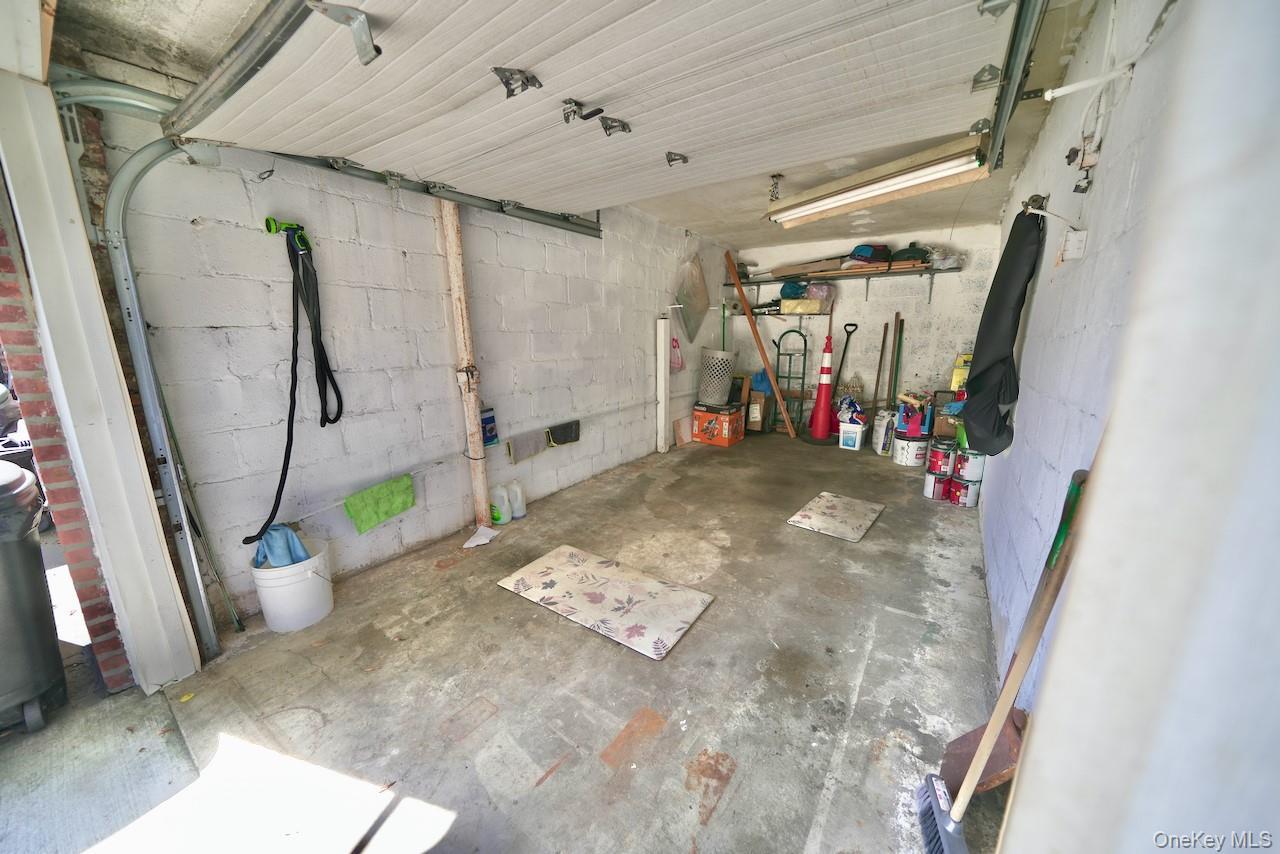 Single Family Fenton Ave  Bronx, NY 10469, MLS-913011-37