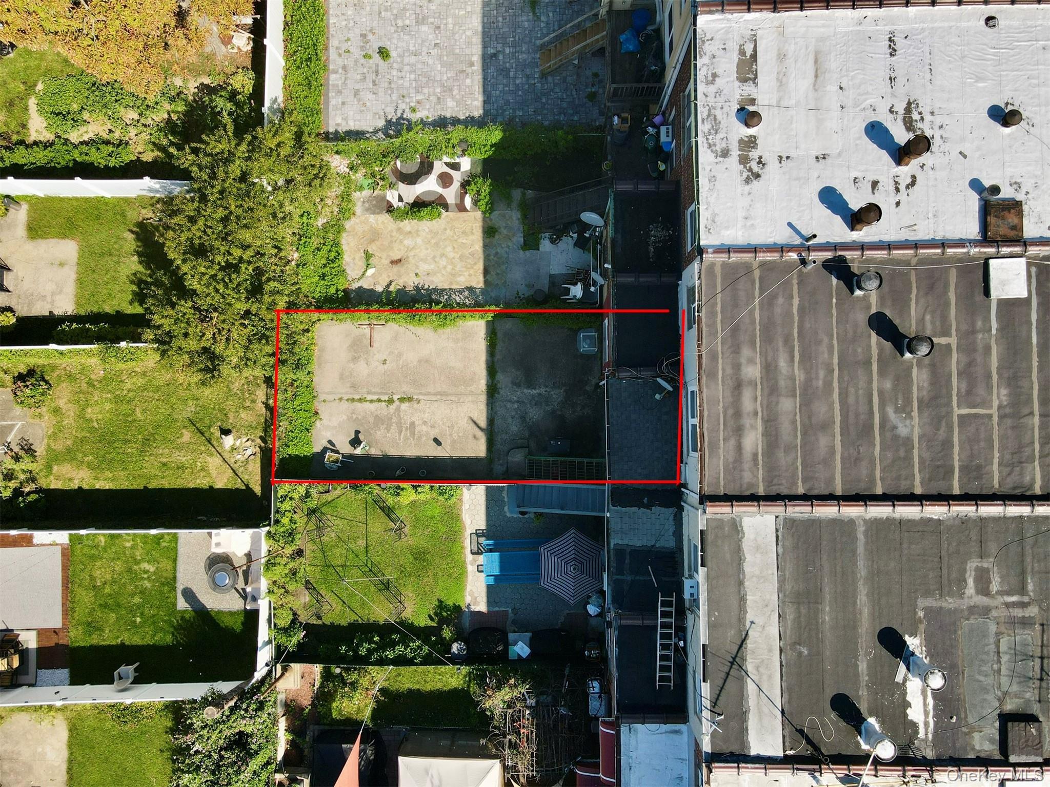 Single Family Fenton Ave  Bronx, NY 10469, MLS-913011-41