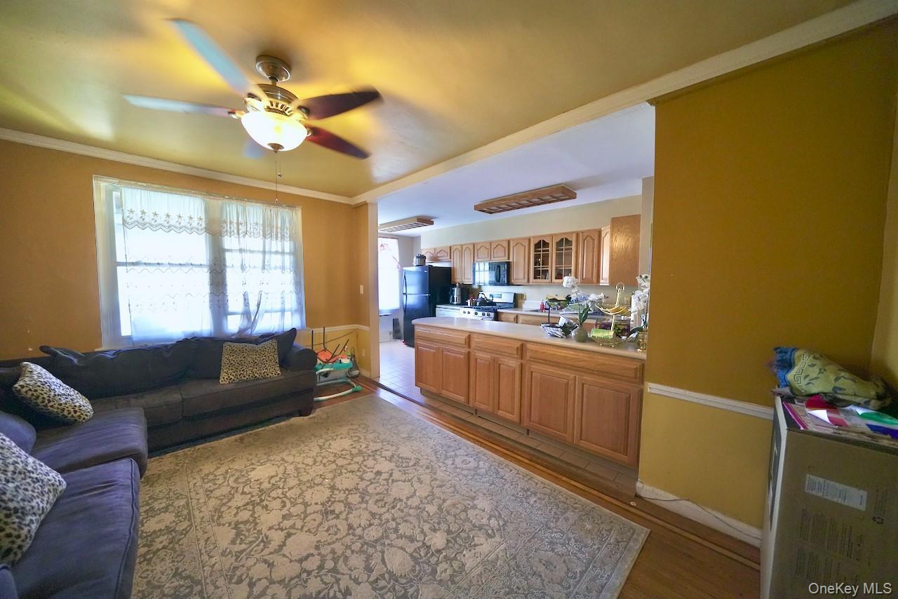 Single Family Fenton Ave  Bronx, NY 10469, MLS-913011-6