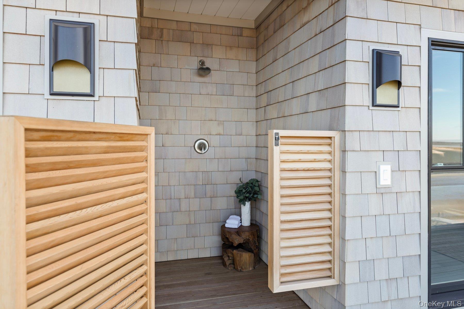 Single Family Dune Suffolk County, NY 11978, MLS-913015-28