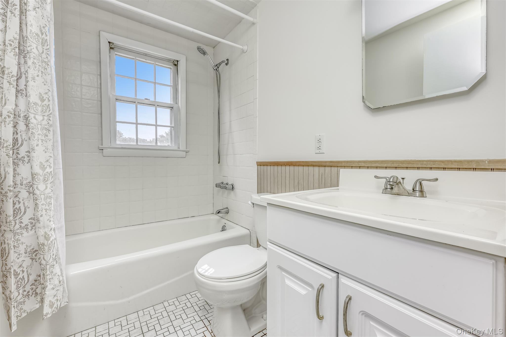 Single Family Church Rockland County, NY 10901, MLS-913029-21