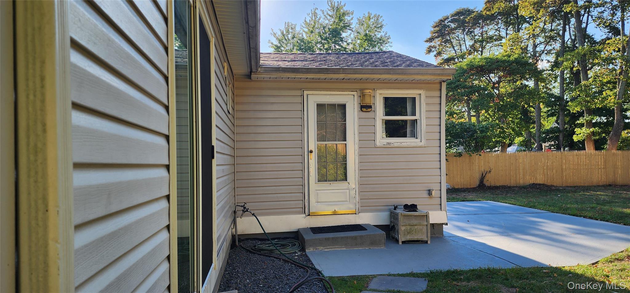 Single Family Merrill Suffolk County, NY 11717, MLS-913123-4