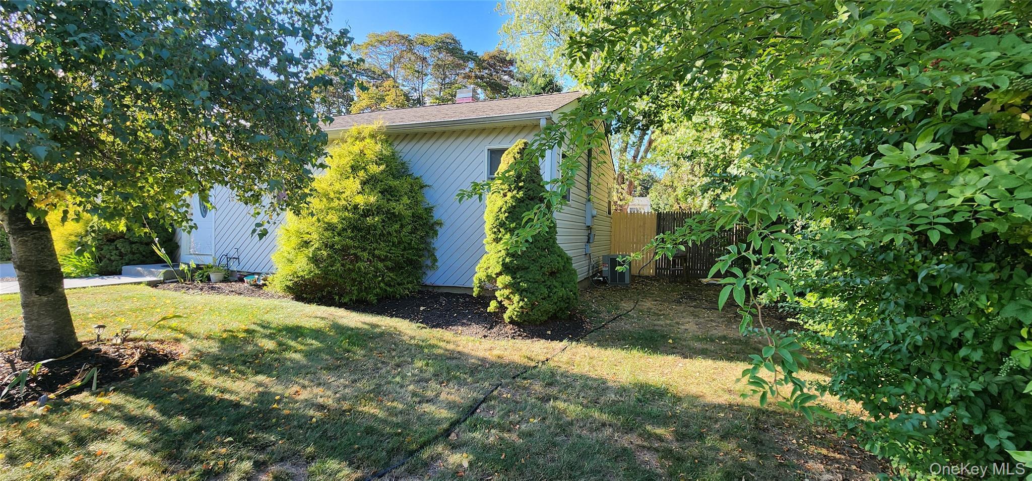 Single Family Merrill Suffolk County, NY 11717, MLS-913123-9