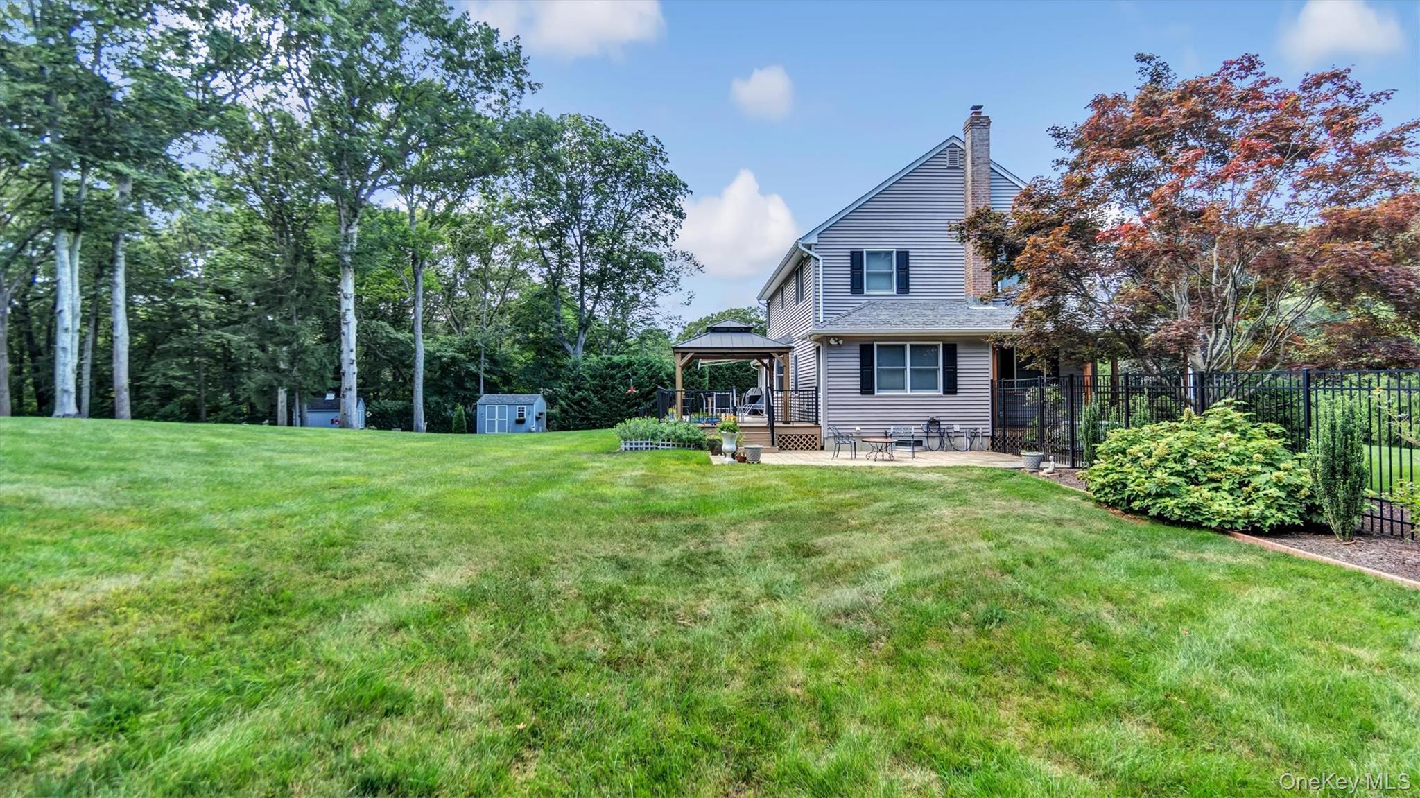 Single Family Landing  Suffolk County, NY 11933, MLS-913125-32