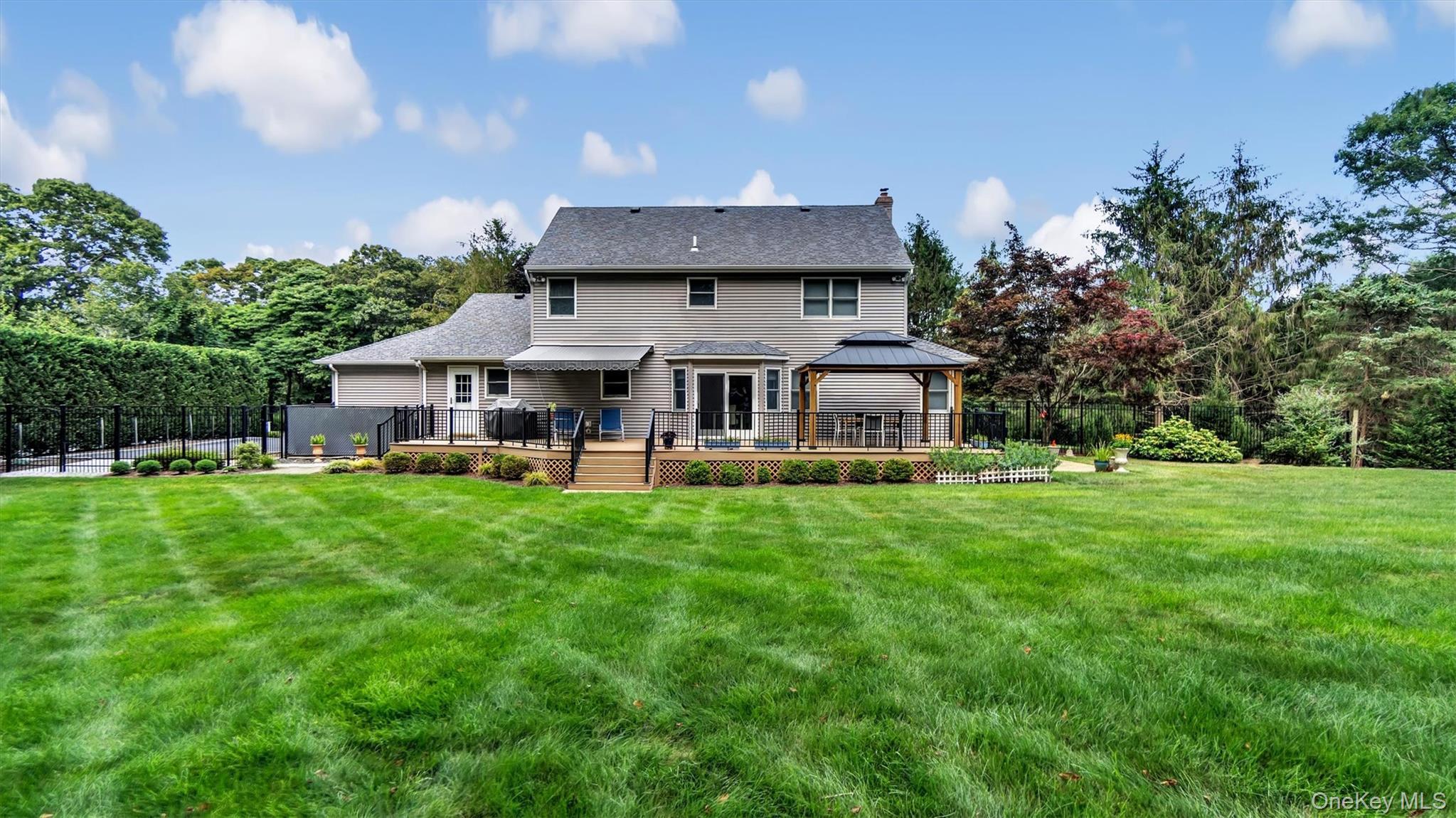 Single Family Landing  Suffolk County, NY 11933, MLS-913125-33