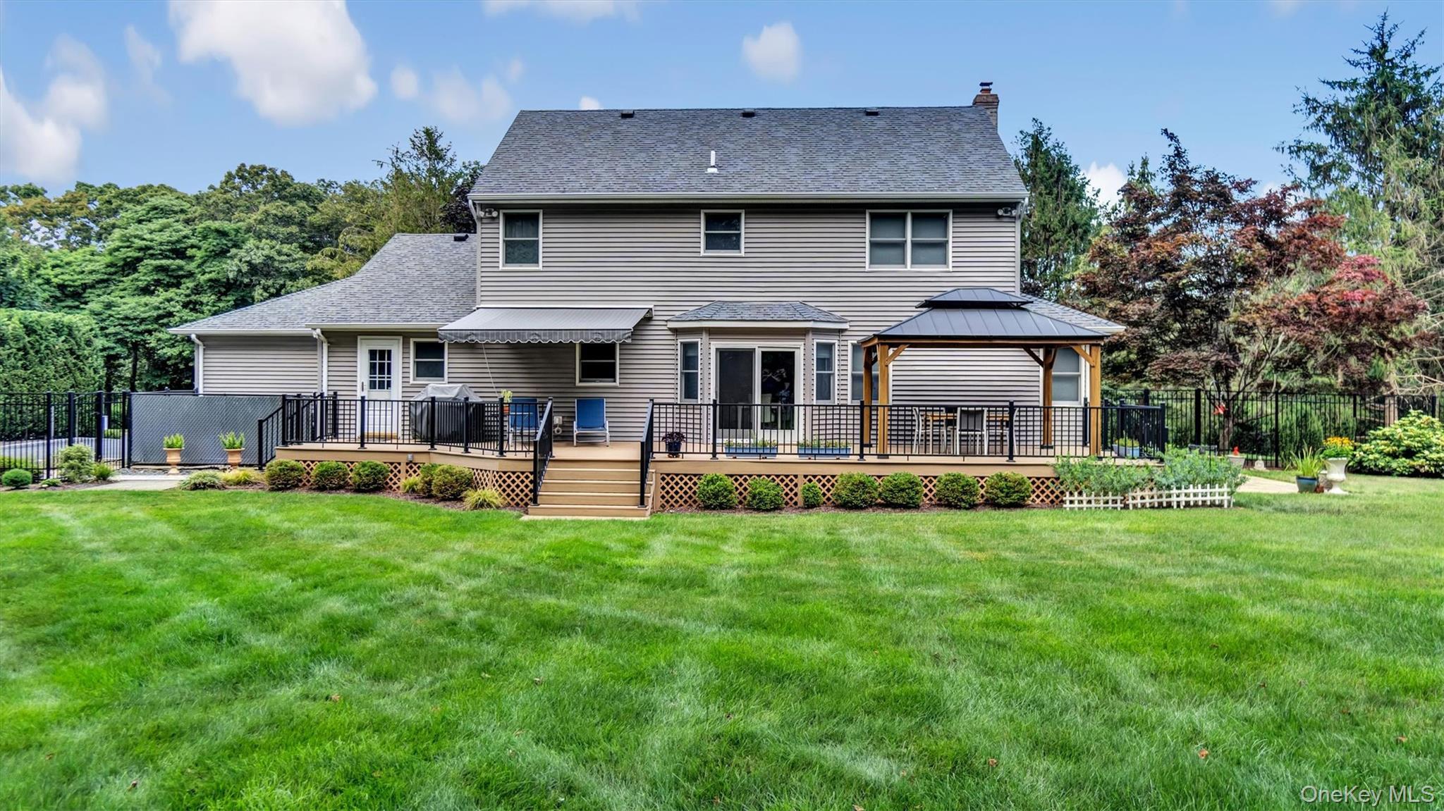 Single Family Landing  Suffolk County, NY 11933, MLS-913125-34