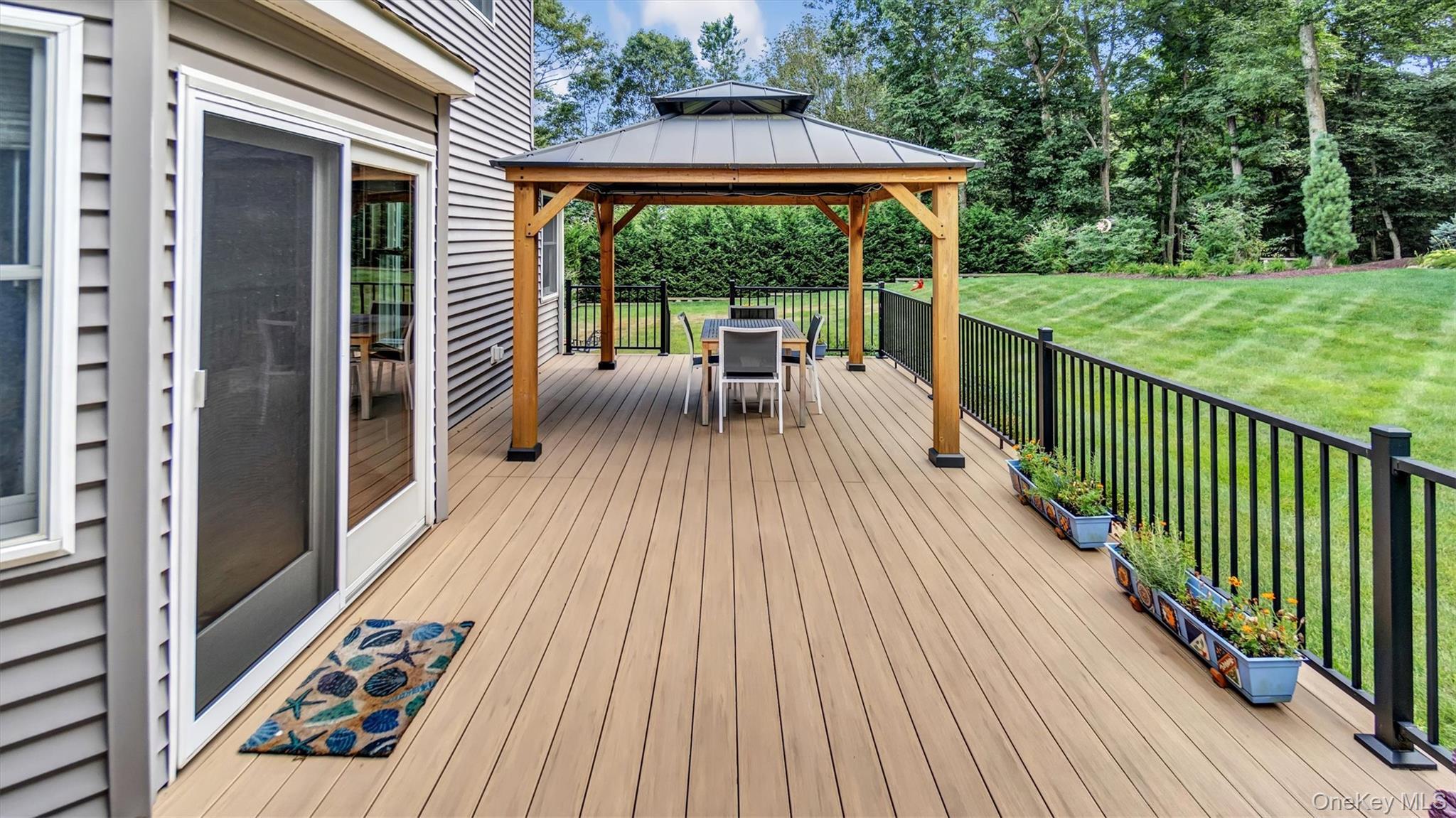 Single Family Landing  Suffolk County, NY 11933, MLS-913125-37