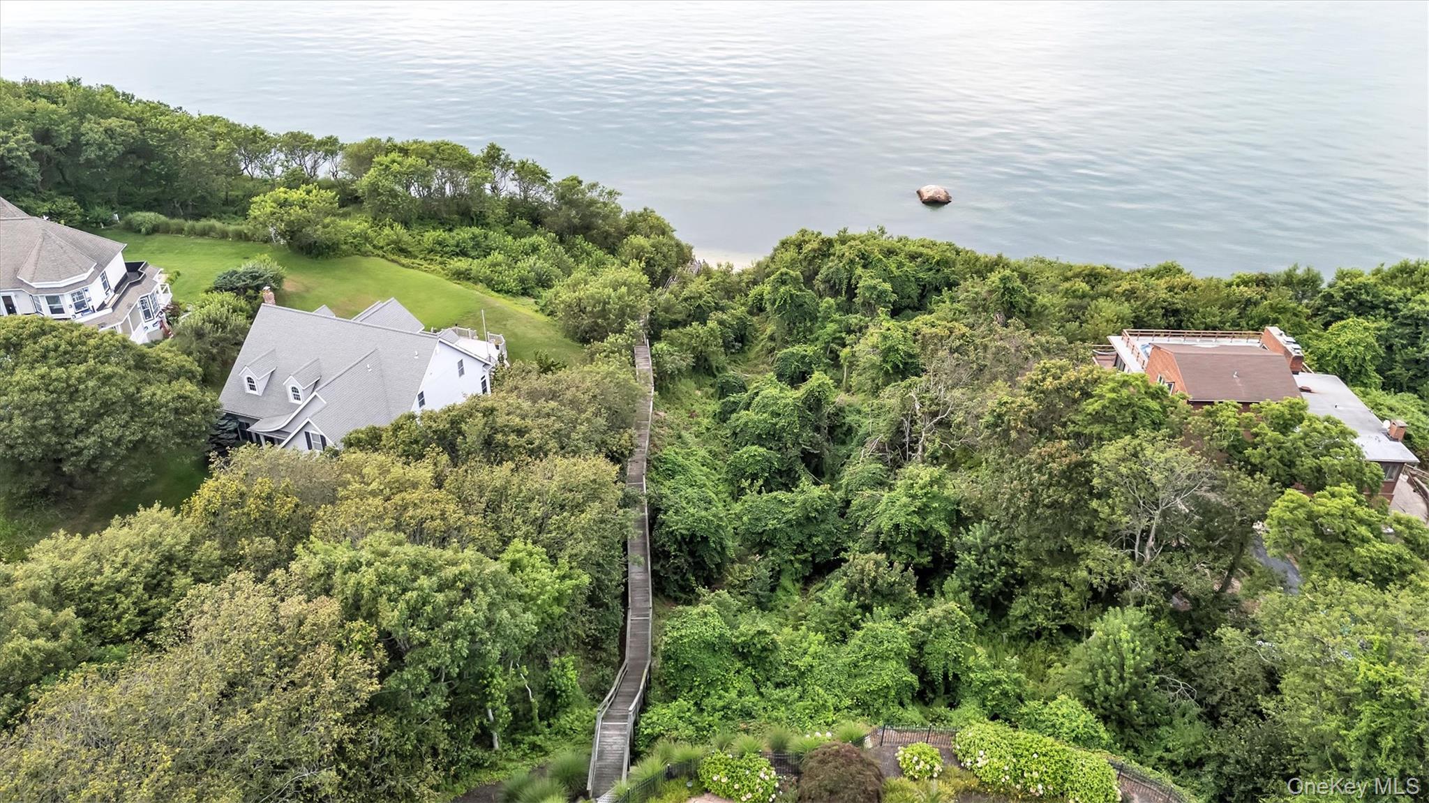 Single Family Landing  Suffolk County, NY 11933, MLS-913125-40