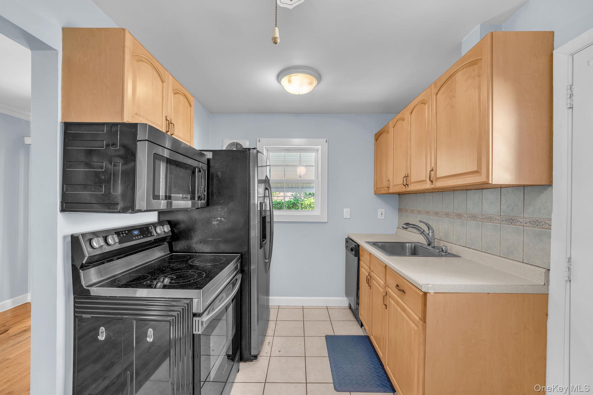 Single Family Barbara  Nassau County, NY 11554, MLS-913170-14