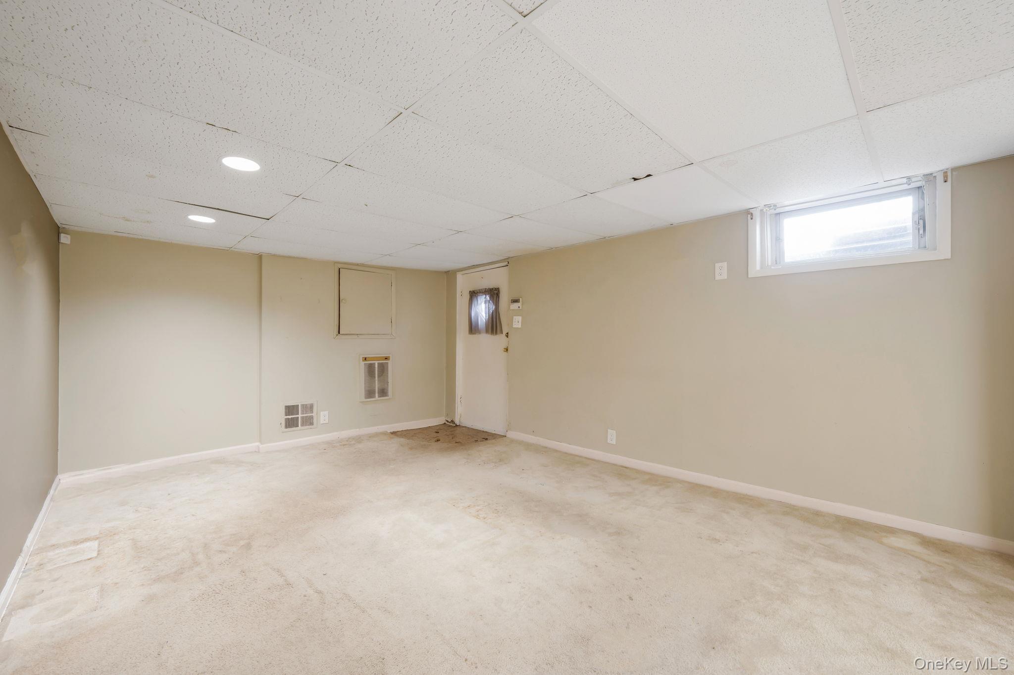 Single Family Barbara  Nassau County, NY 11554, MLS-913170-29