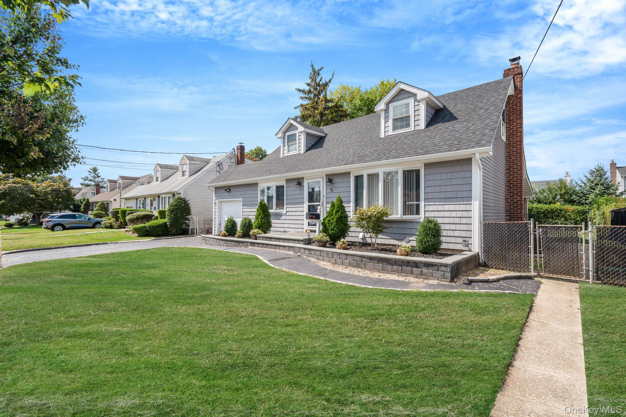 Single Family Barbara  Nassau County, NY 11554, MLS-913170-3