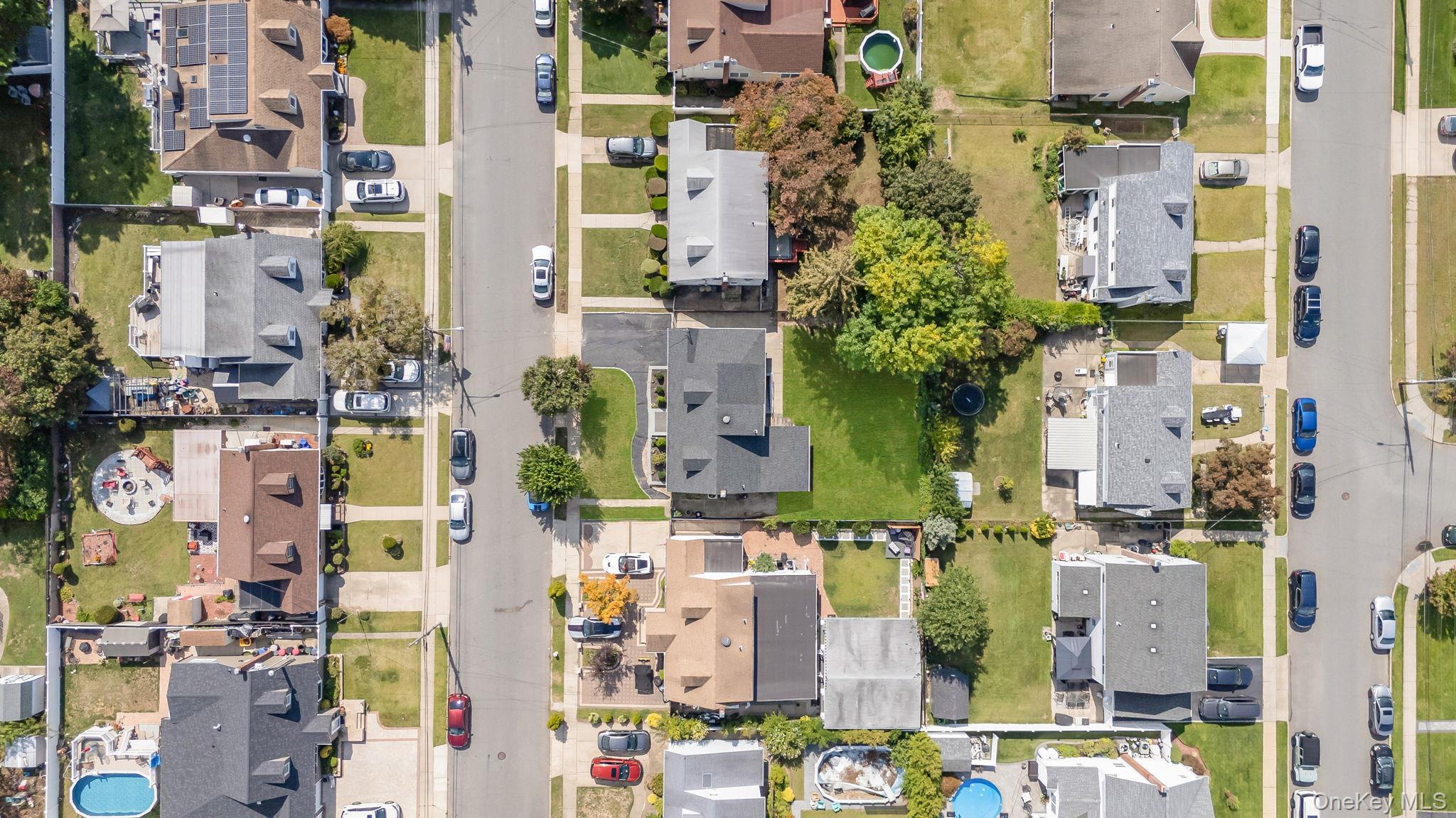 Single Family Barbara  Nassau County, NY 11554, MLS-913170-38