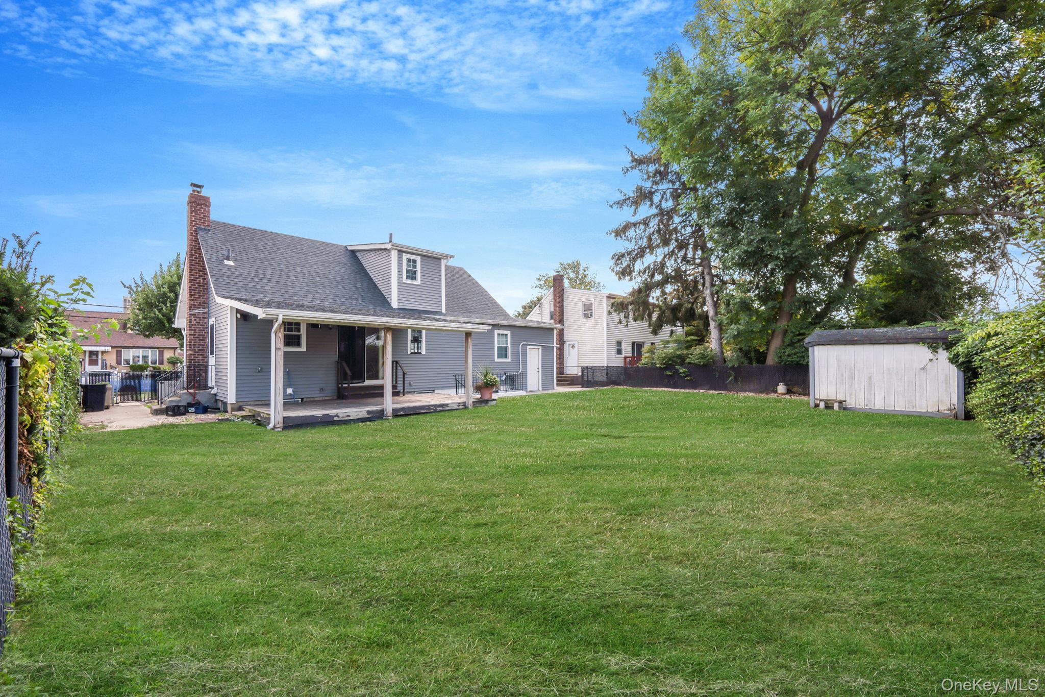 Single Family Barbara  Nassau County, NY 11554, MLS-913170-7