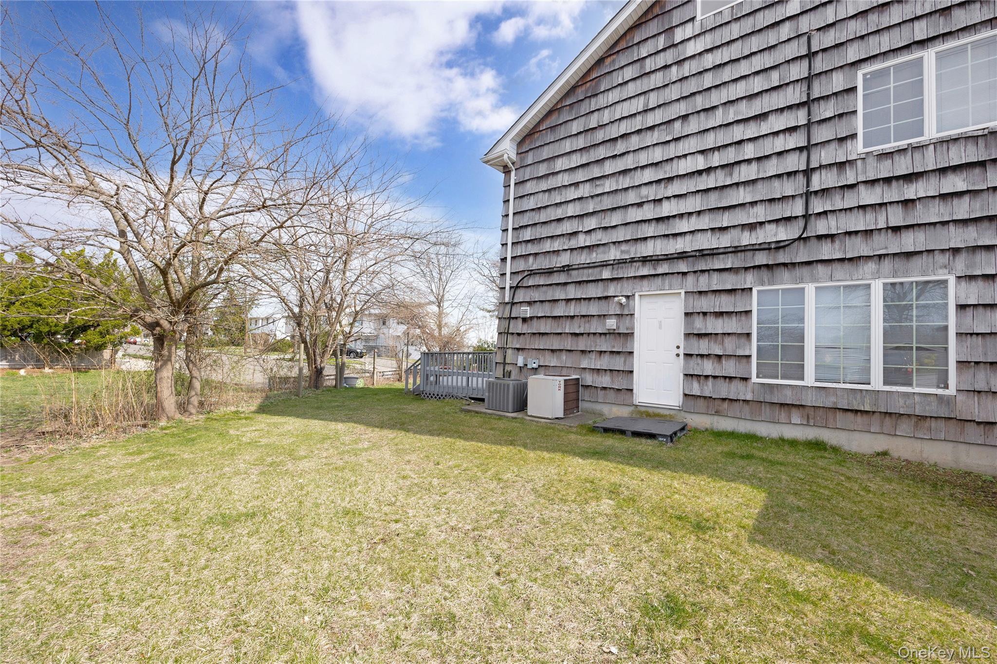 Single Family Park Nassau County, NY 11516, MLS-913173-37