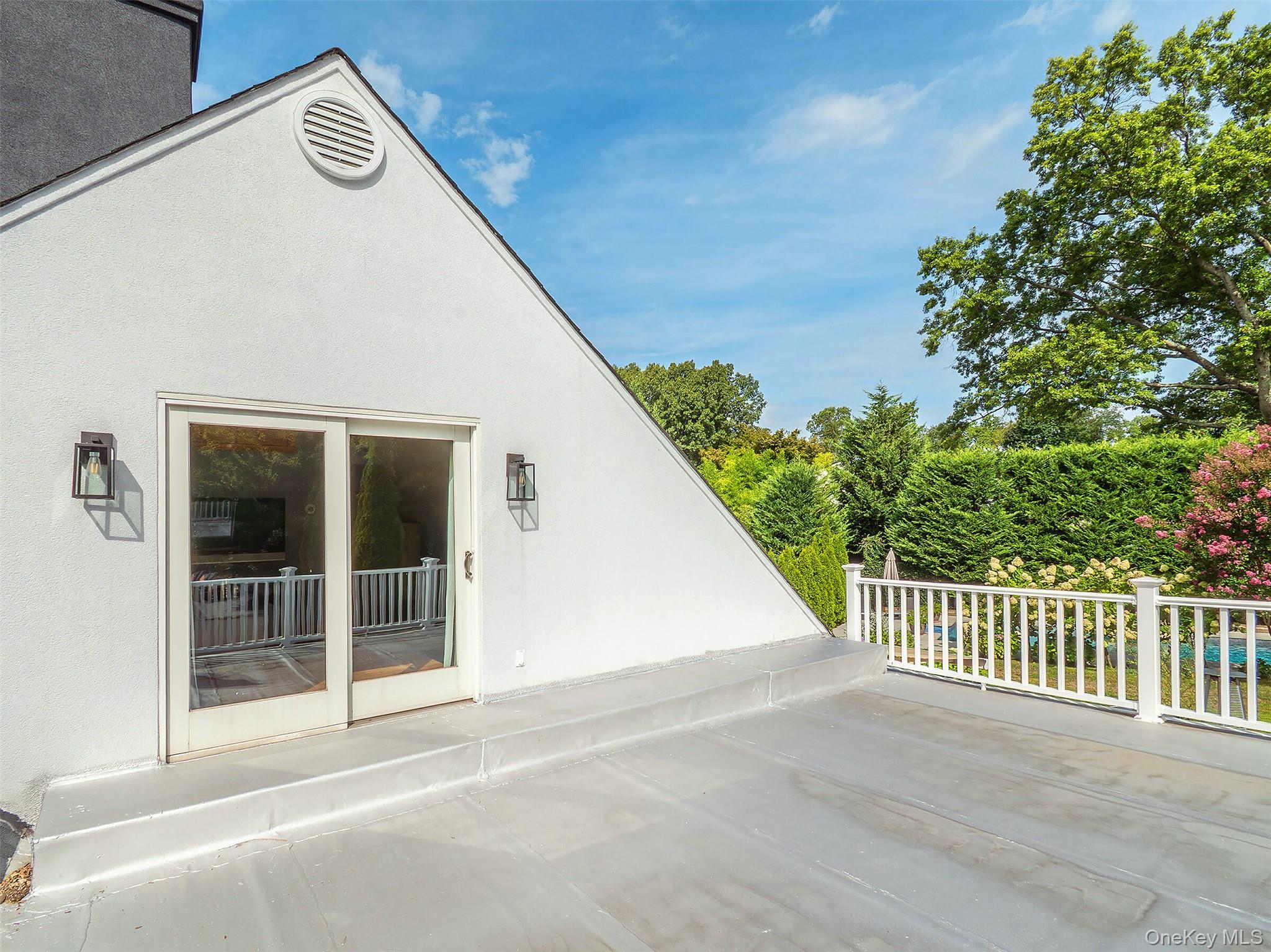 Single Family Highland Nassau County, NY 11542, MLS-913197-21