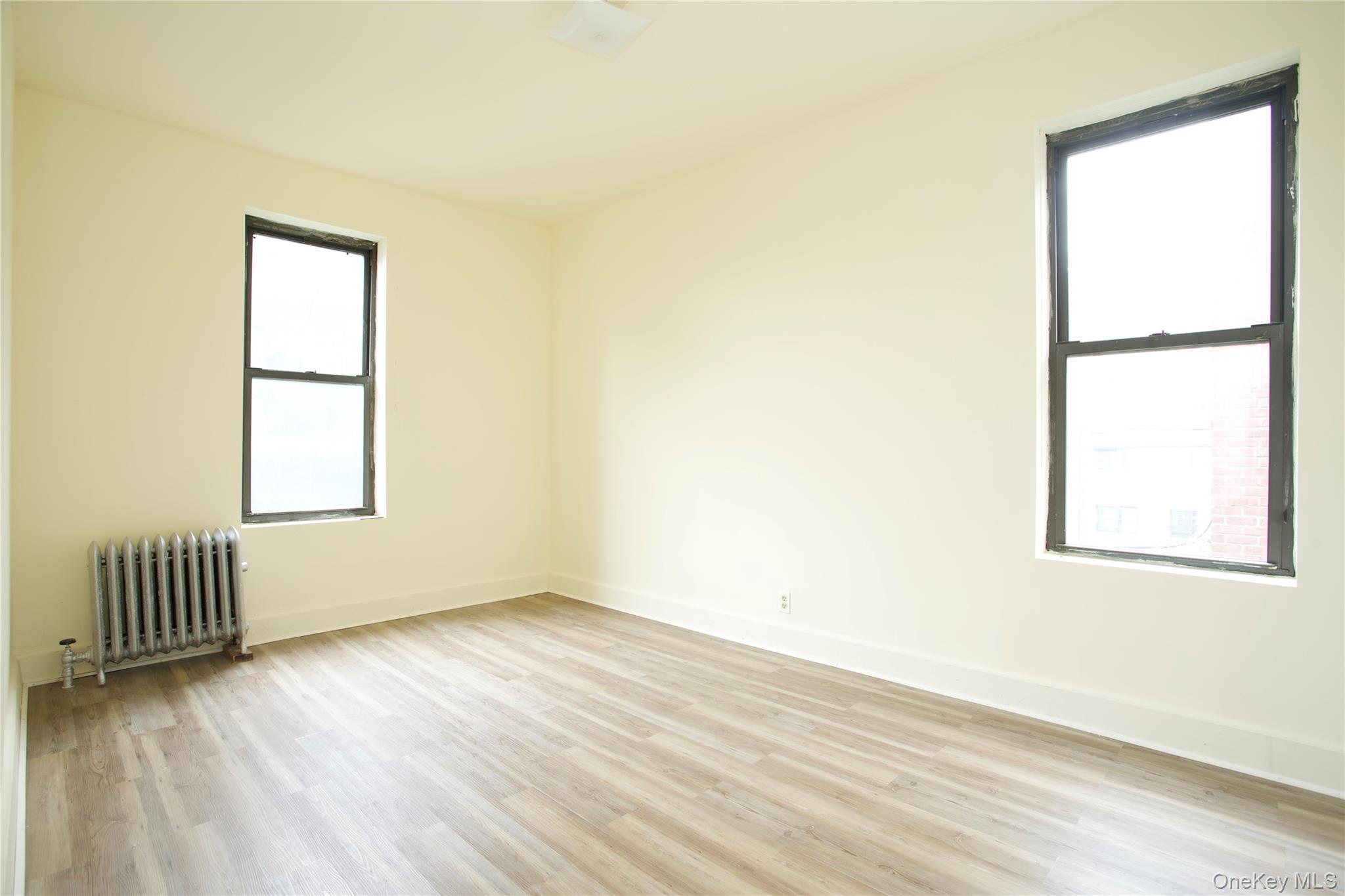 Single Family Bronxwood Bronx, NY 10469, MLS-913219-13