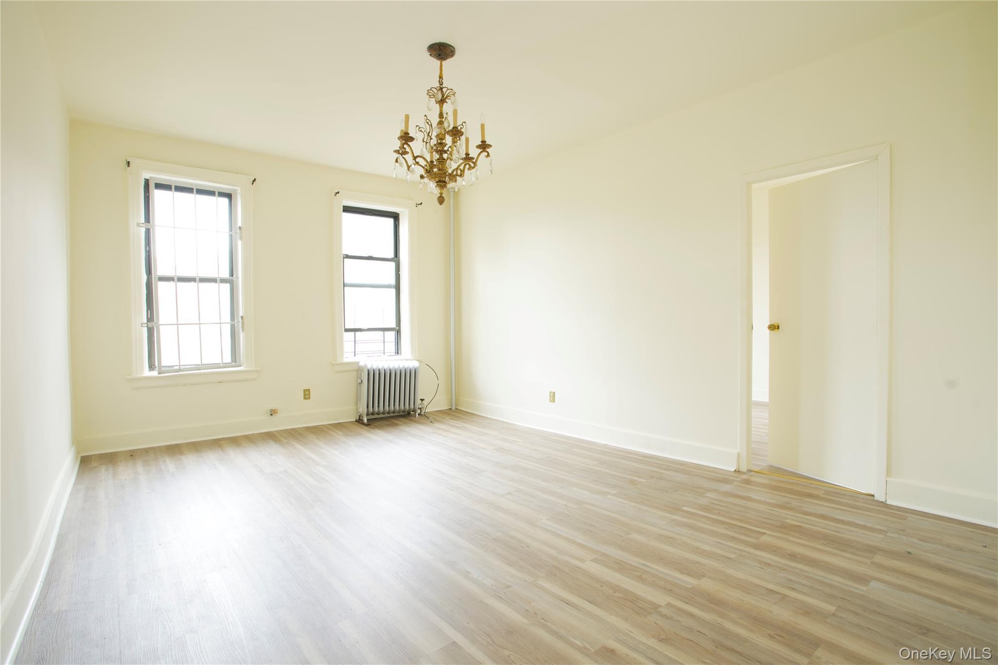 Single Family Bronxwood Bronx, NY 10469, MLS-913219-14