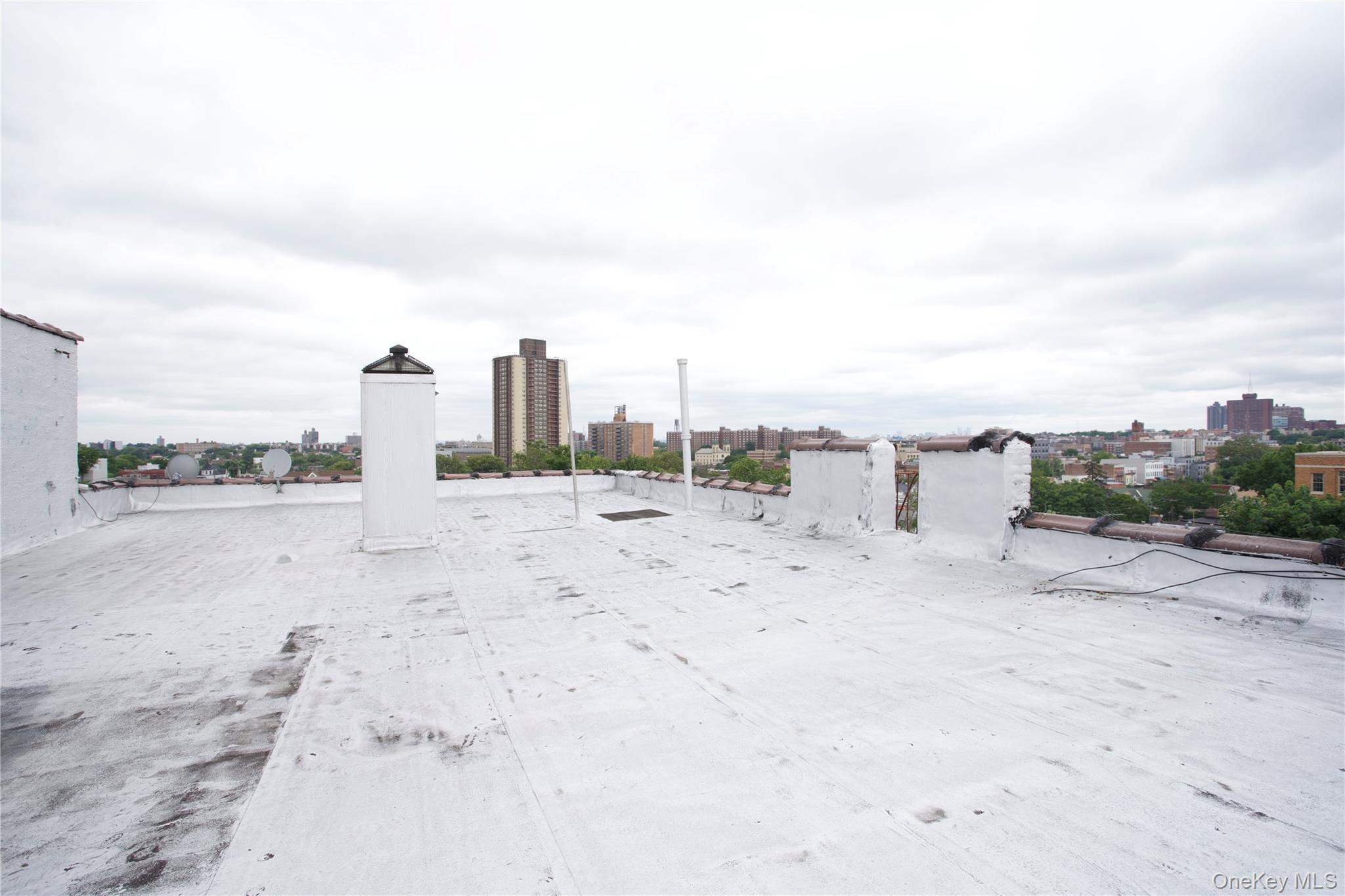 Single Family Bronxwood Bronx, NY 10469, MLS-913219-18