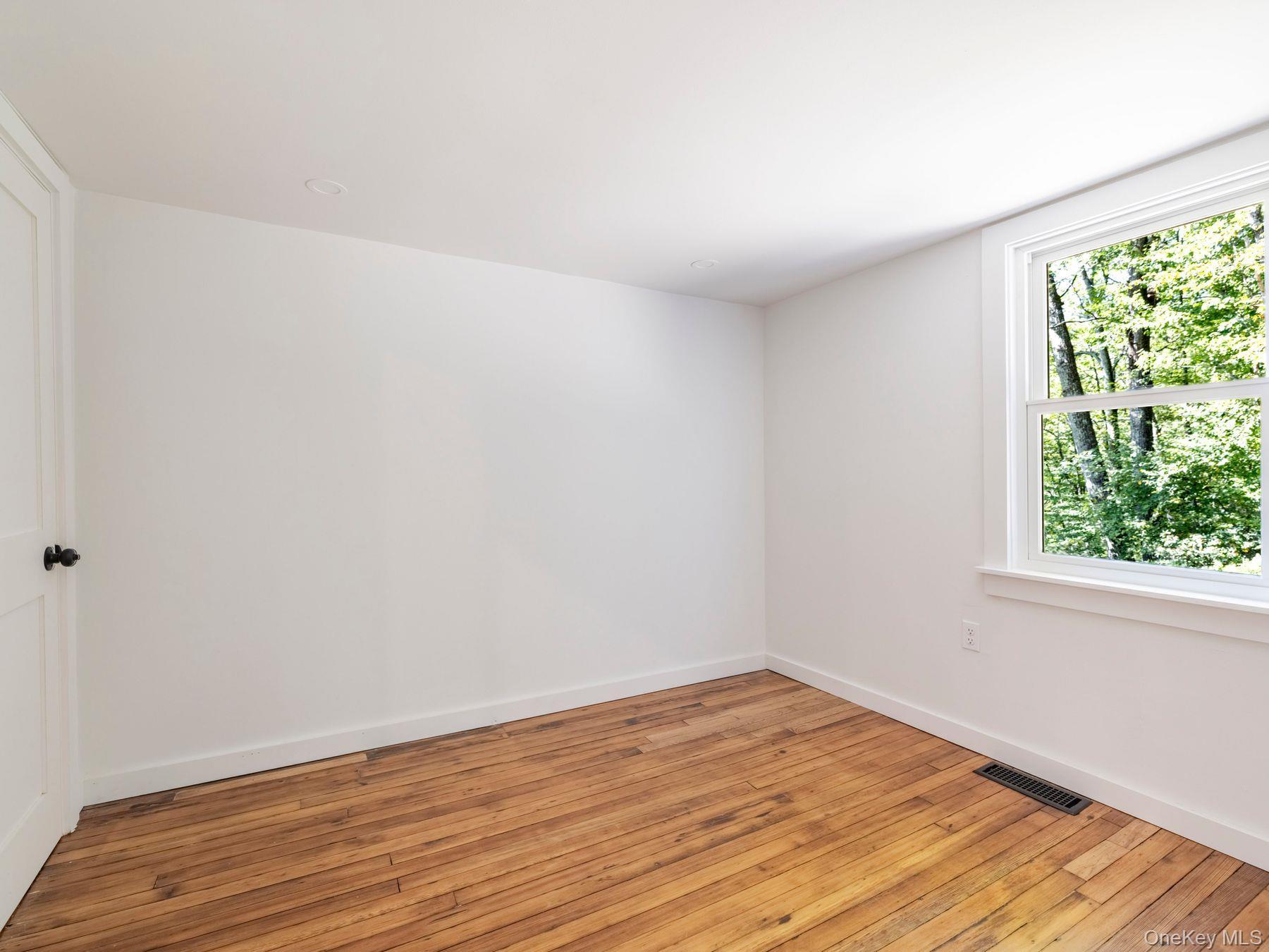 Single Family Trails End Ulster County, NY 12446, MLS-913296-17