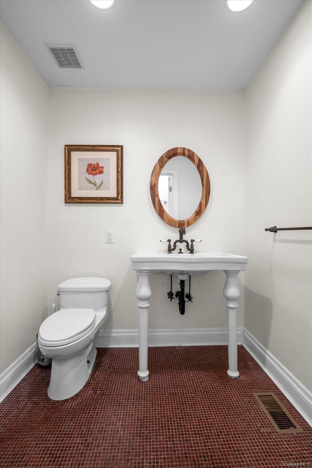 Single Family Arleigh Nassau County, NY 11021, MLS-913298-17