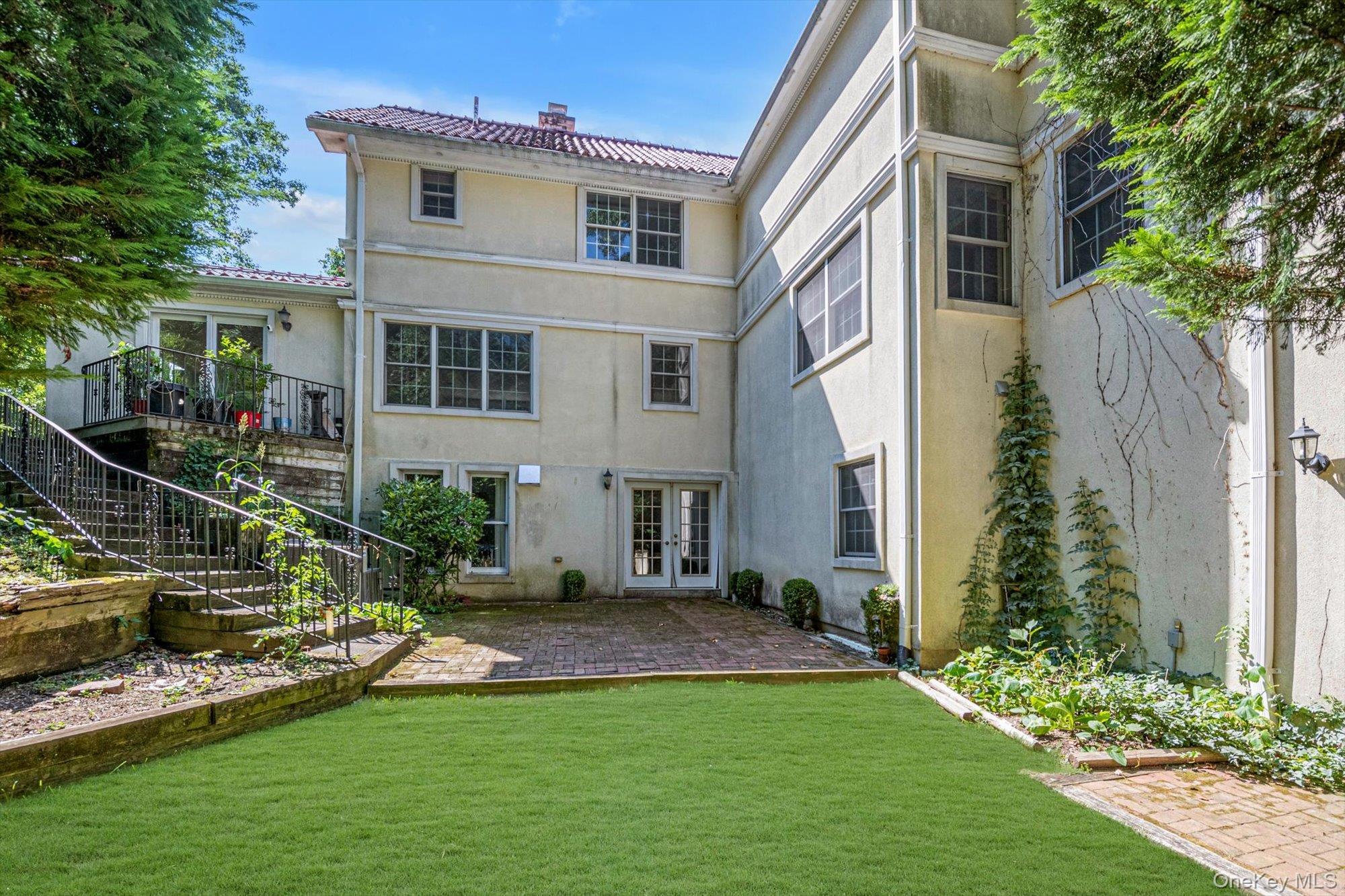 Single Family Arleigh Nassau County, NY 11021, MLS-913298-33