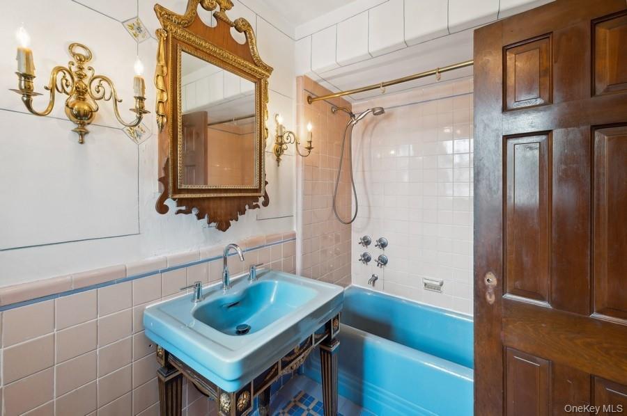 Single Family 168  Queens, NY 11358, MLS-913300-20