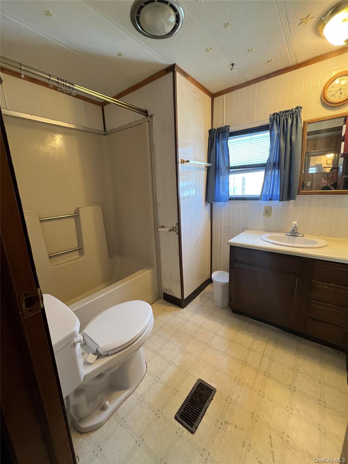 Single Family Park Drive  Dutchess County, NY 12522, MLS-913302-8