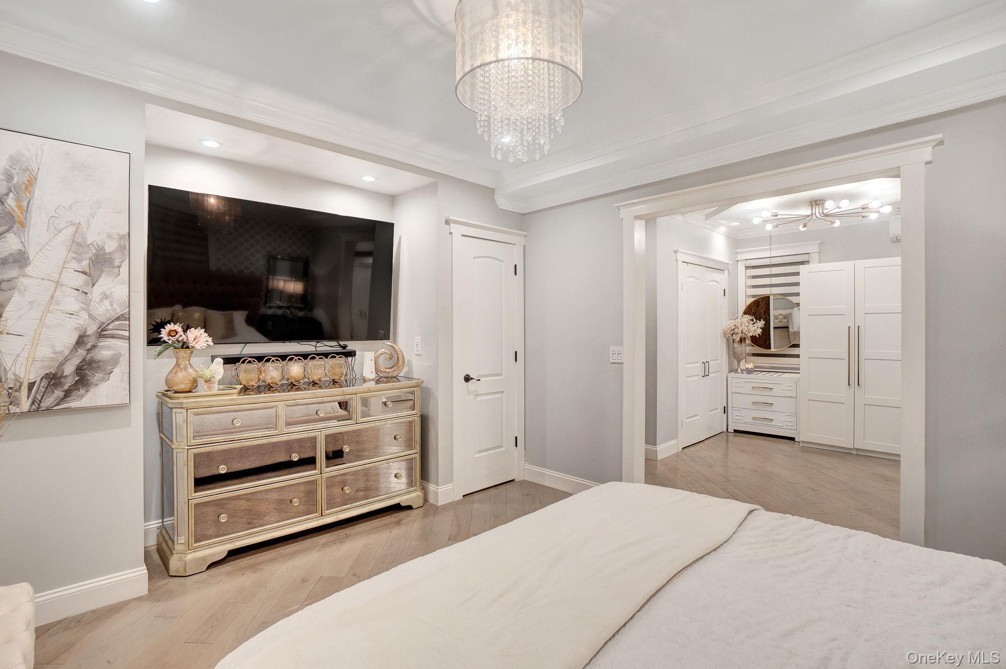 Single Family Hoffman  Nassau County, NY 11580, MLS-913329-19