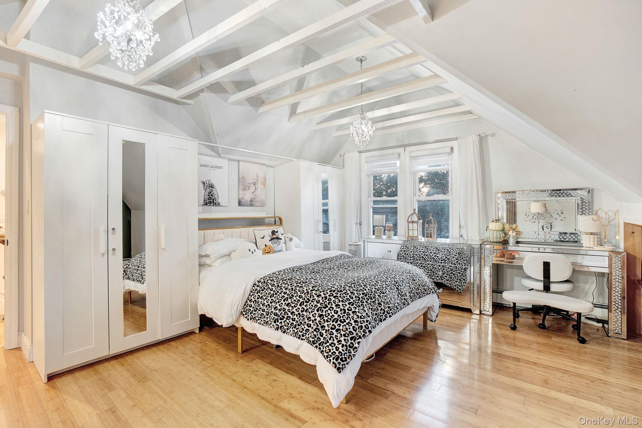 Single Family Hoffman  Nassau County, NY 11580, MLS-913329-23