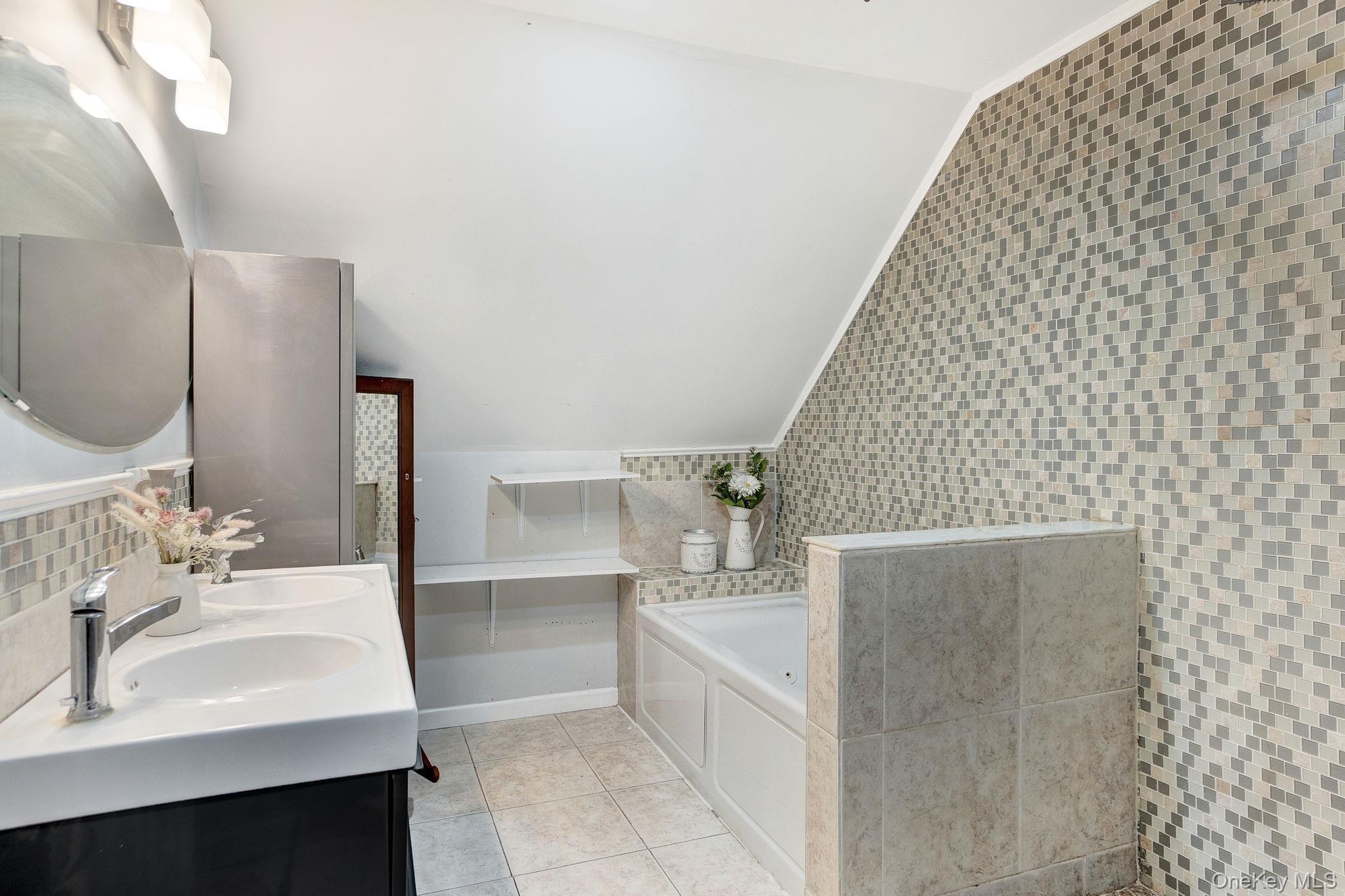 Single Family Hoffman  Nassau County, NY 11580, MLS-913329-25