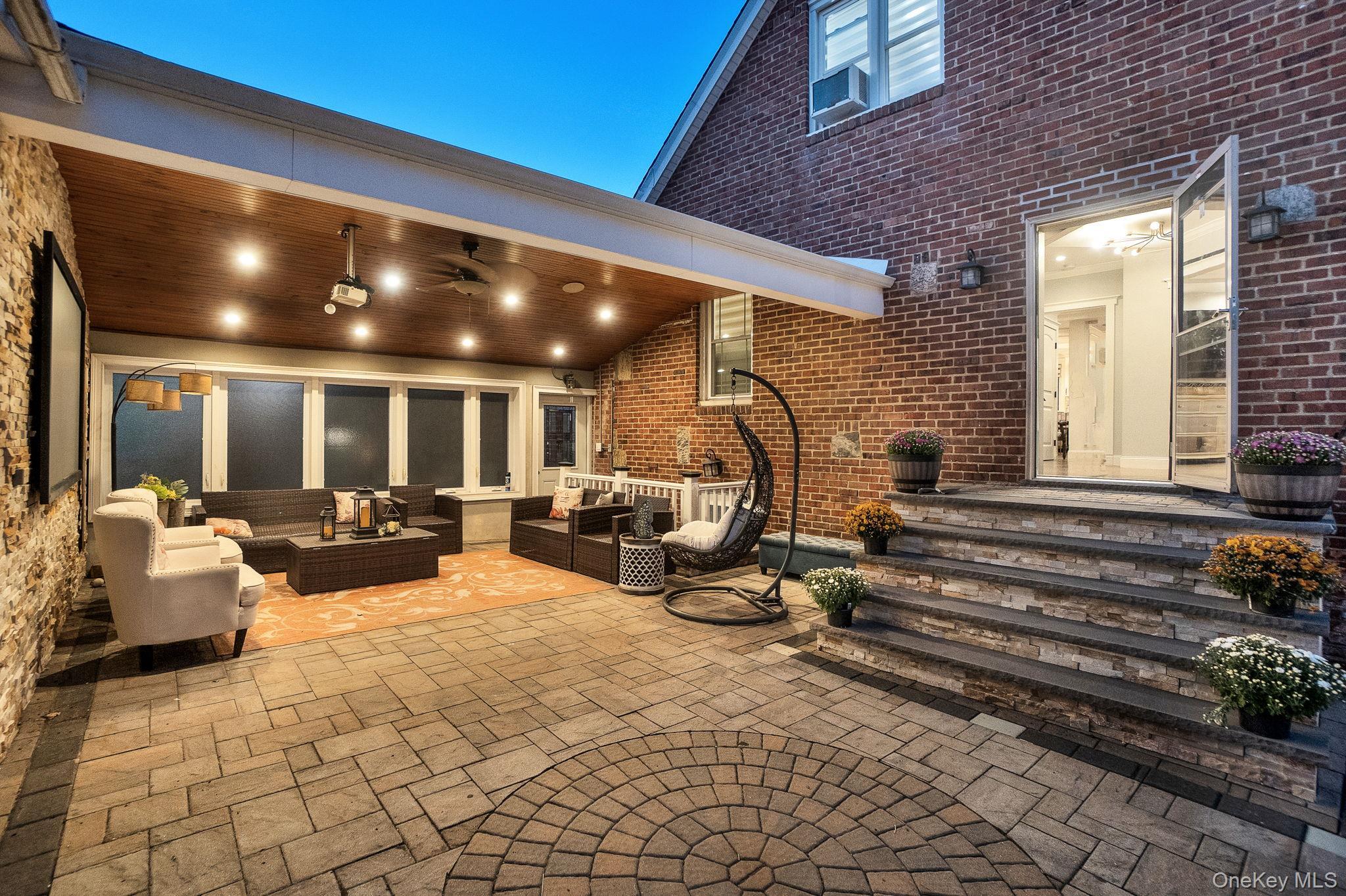 Single Family Hoffman  Nassau County, NY 11580, MLS-913329-33