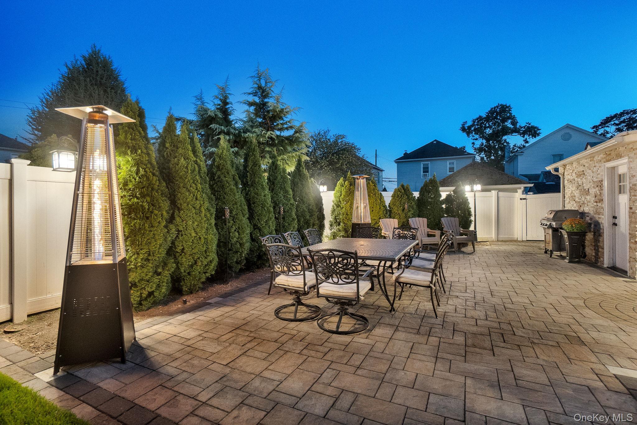 Single Family Hoffman  Nassau County, NY 11580, MLS-913329-38